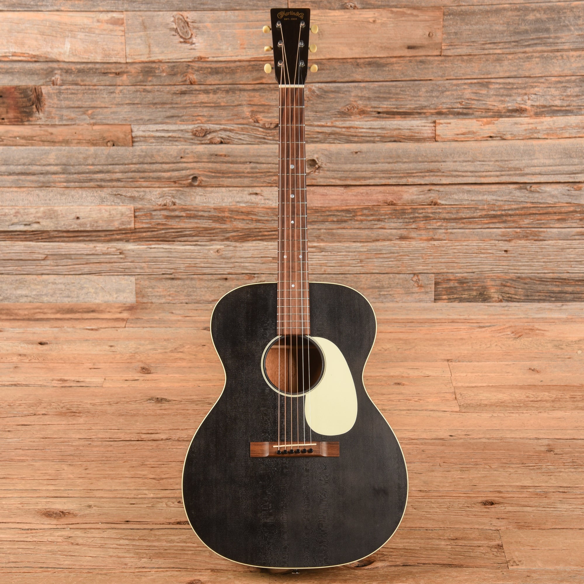 Martin 000-17 Black Smoke