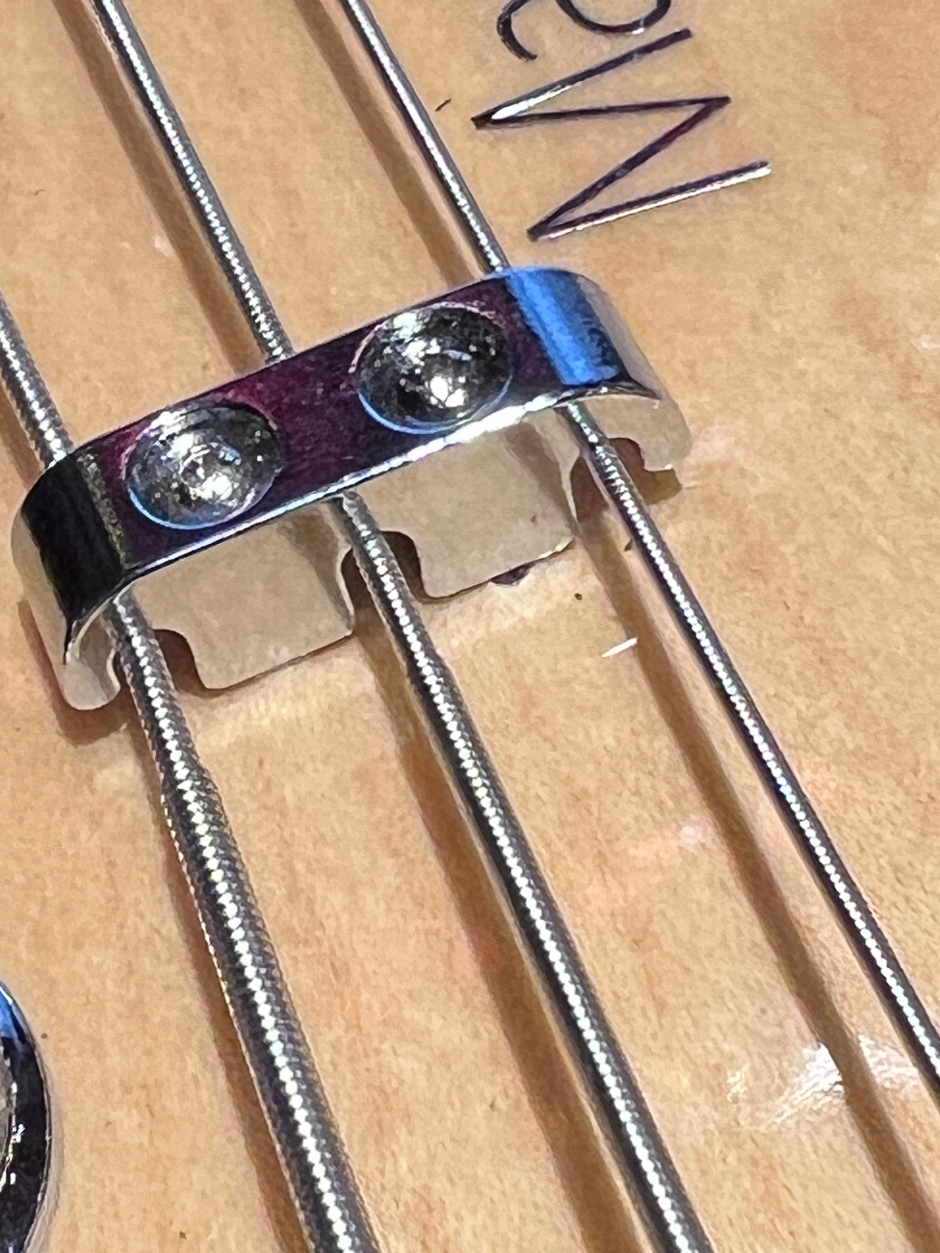 Sire Marcus Miller V7 4-String Swamp Ash/Poplar Reissue Transparent Green Satin