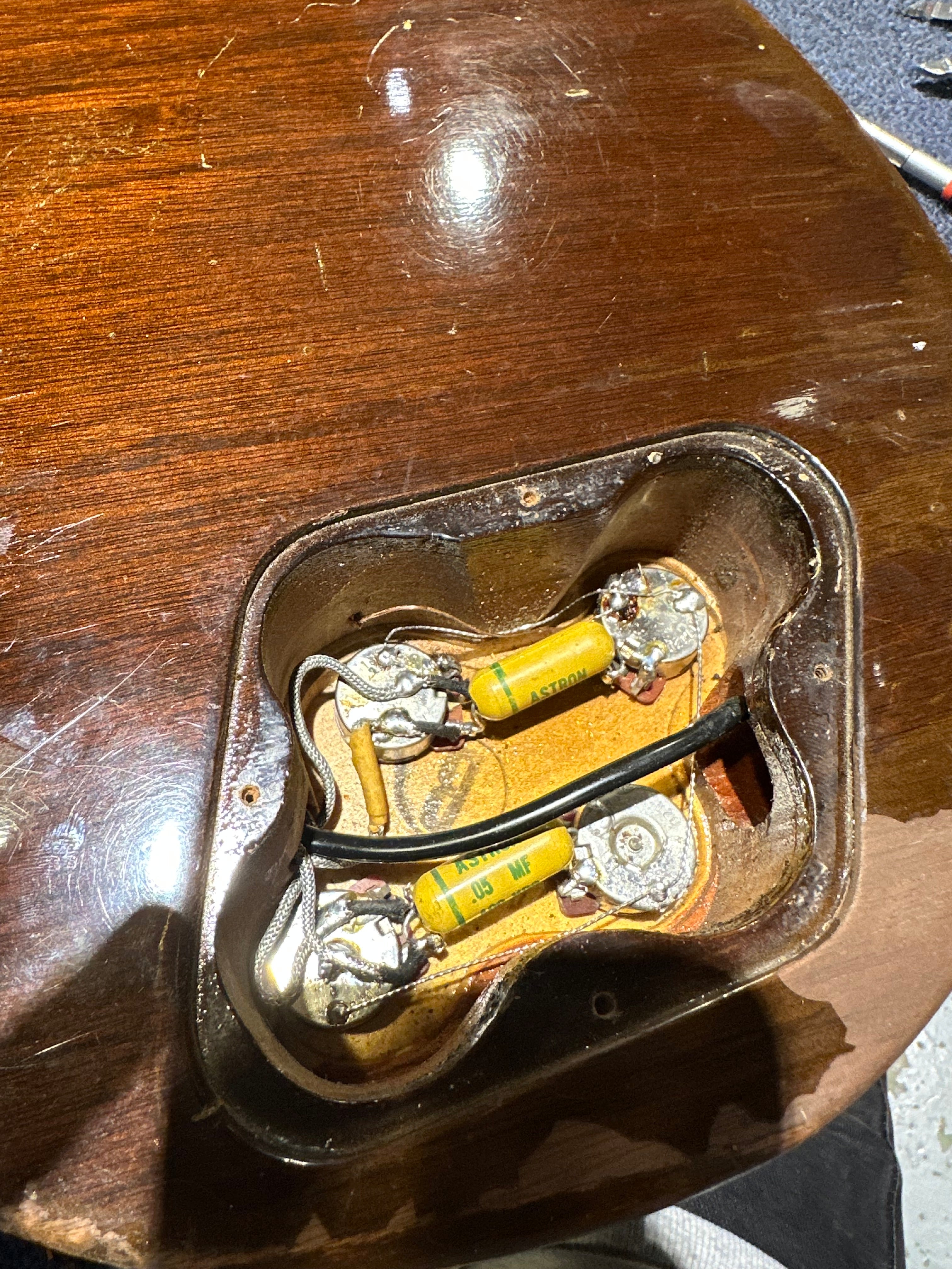 Gibson Les Paul Deluxe Cherry Sunburst 1971