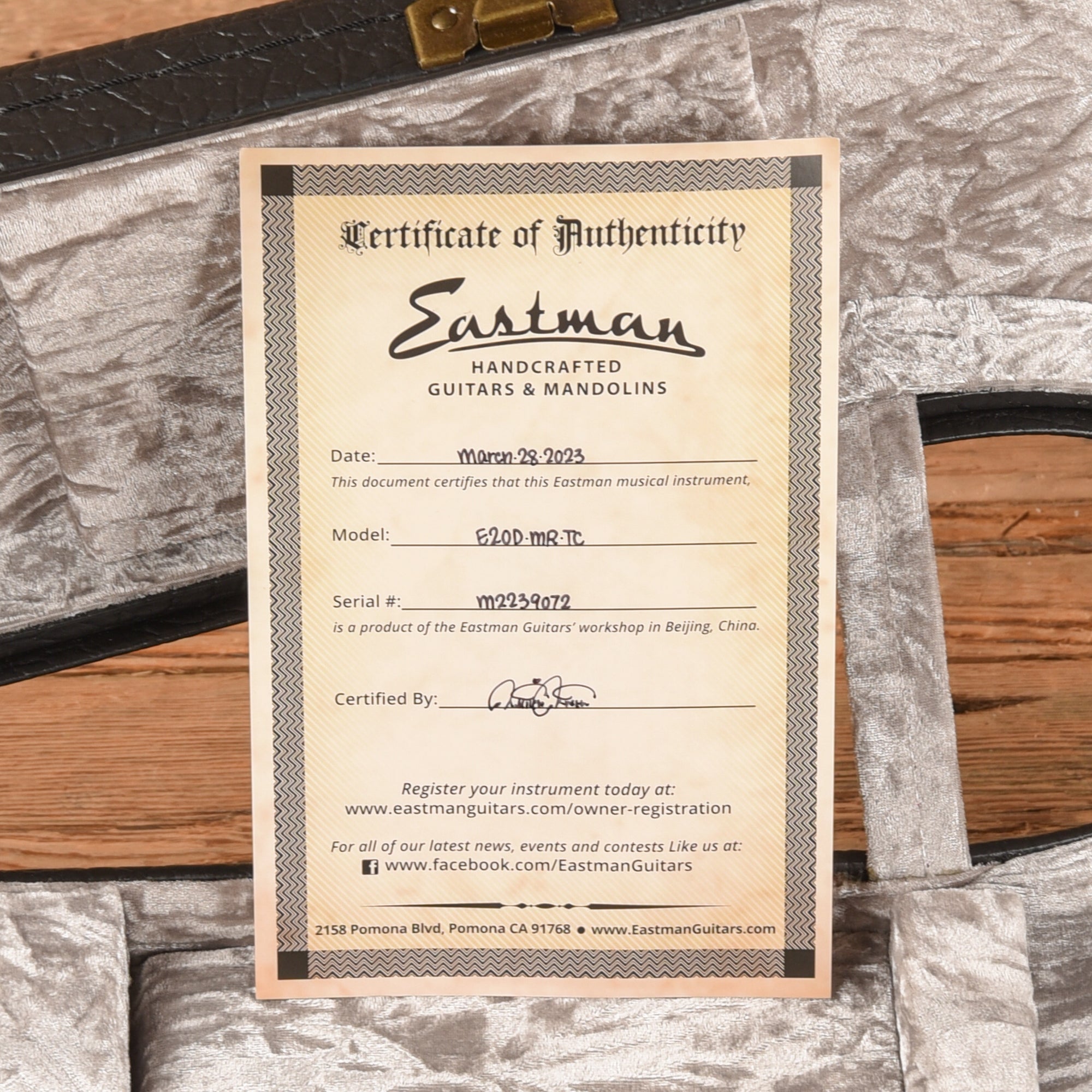 Eastman E20D-MR-TC Natural