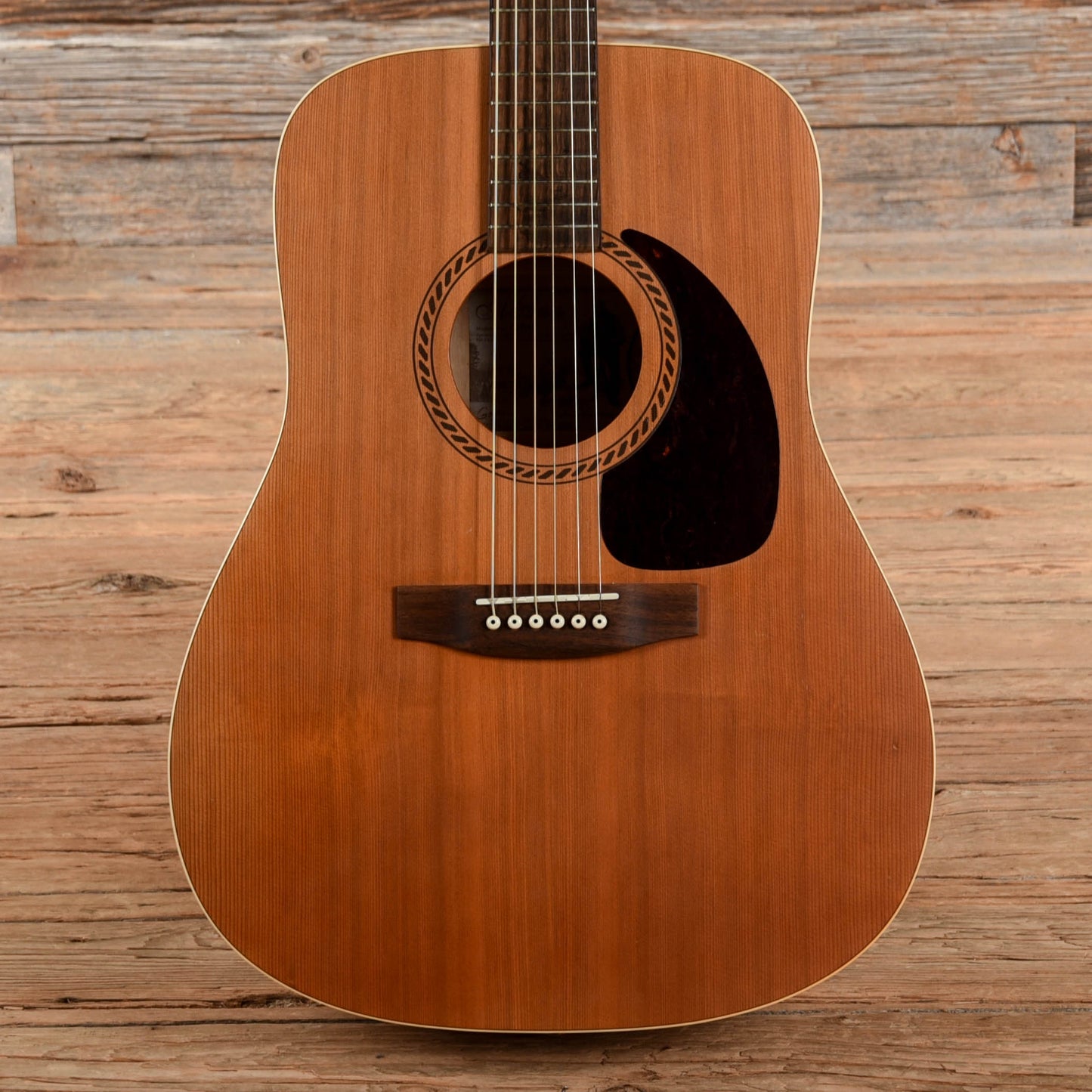 Art & Lutherie Cedar Dreadnought Sunburst 2004