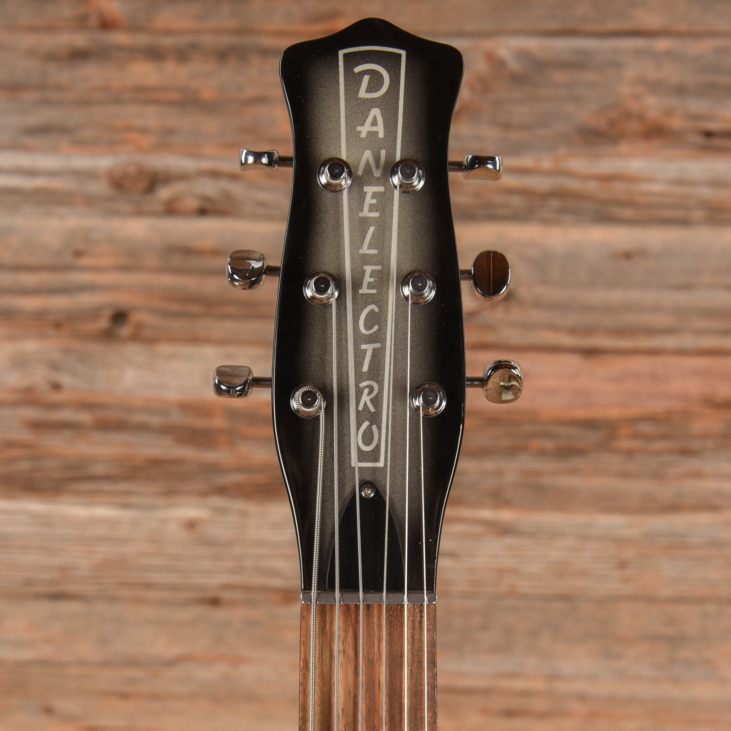 Danelectro Longhorn Baritone Silverburst 2016