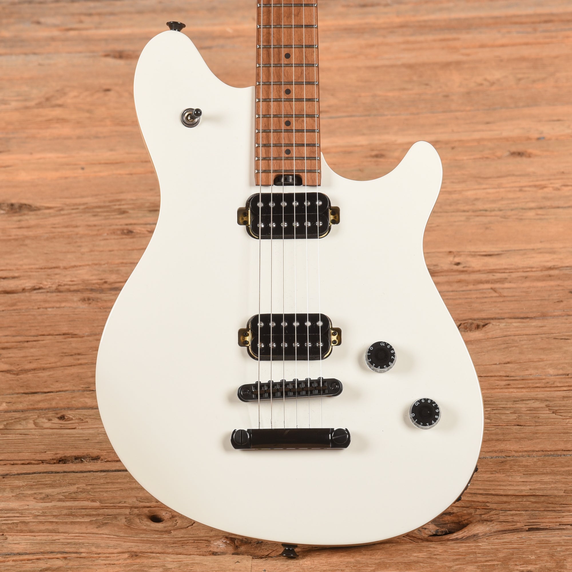 EVH Wolfgang Standard TOM White 2024