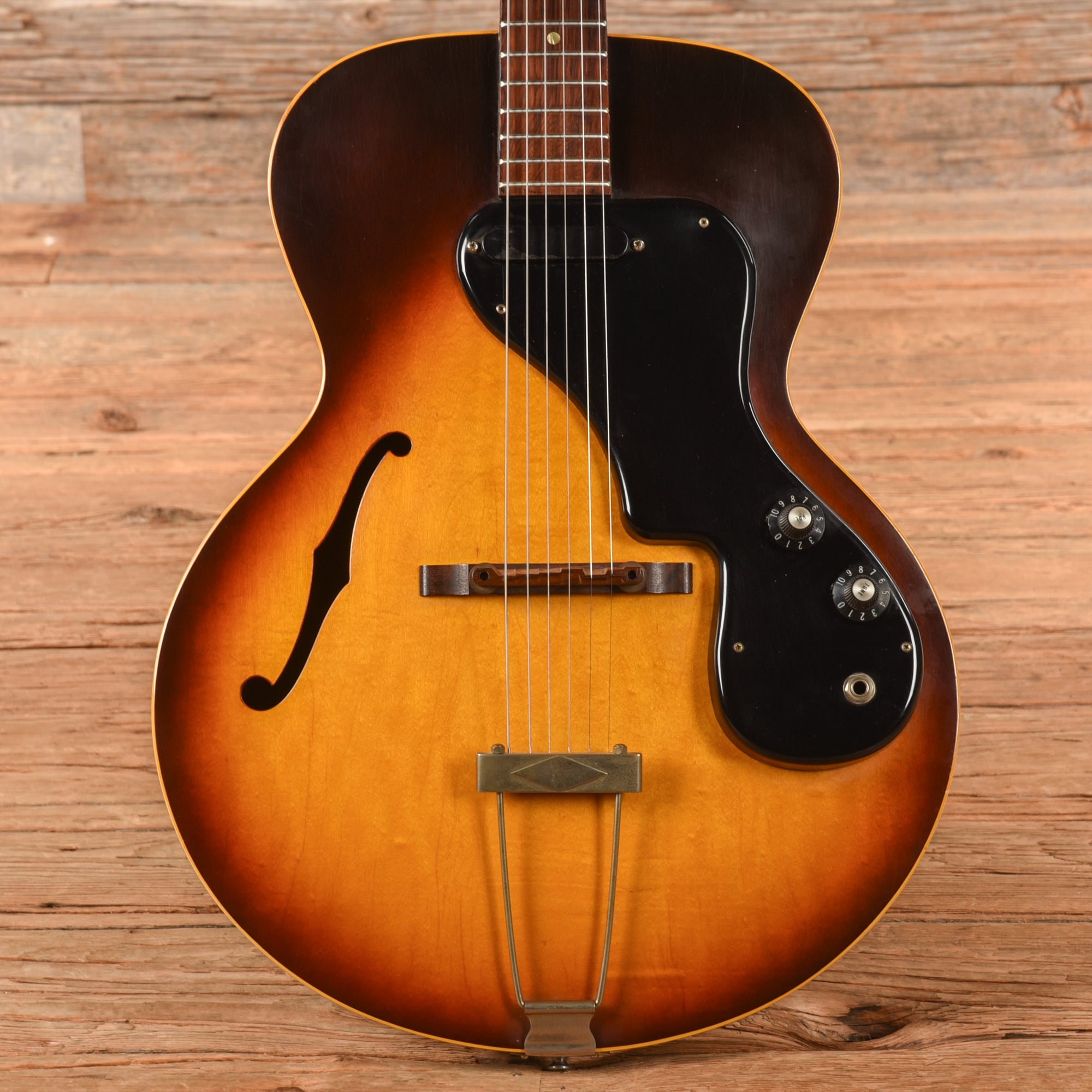 Gibson ES-120T Sunburst 1966