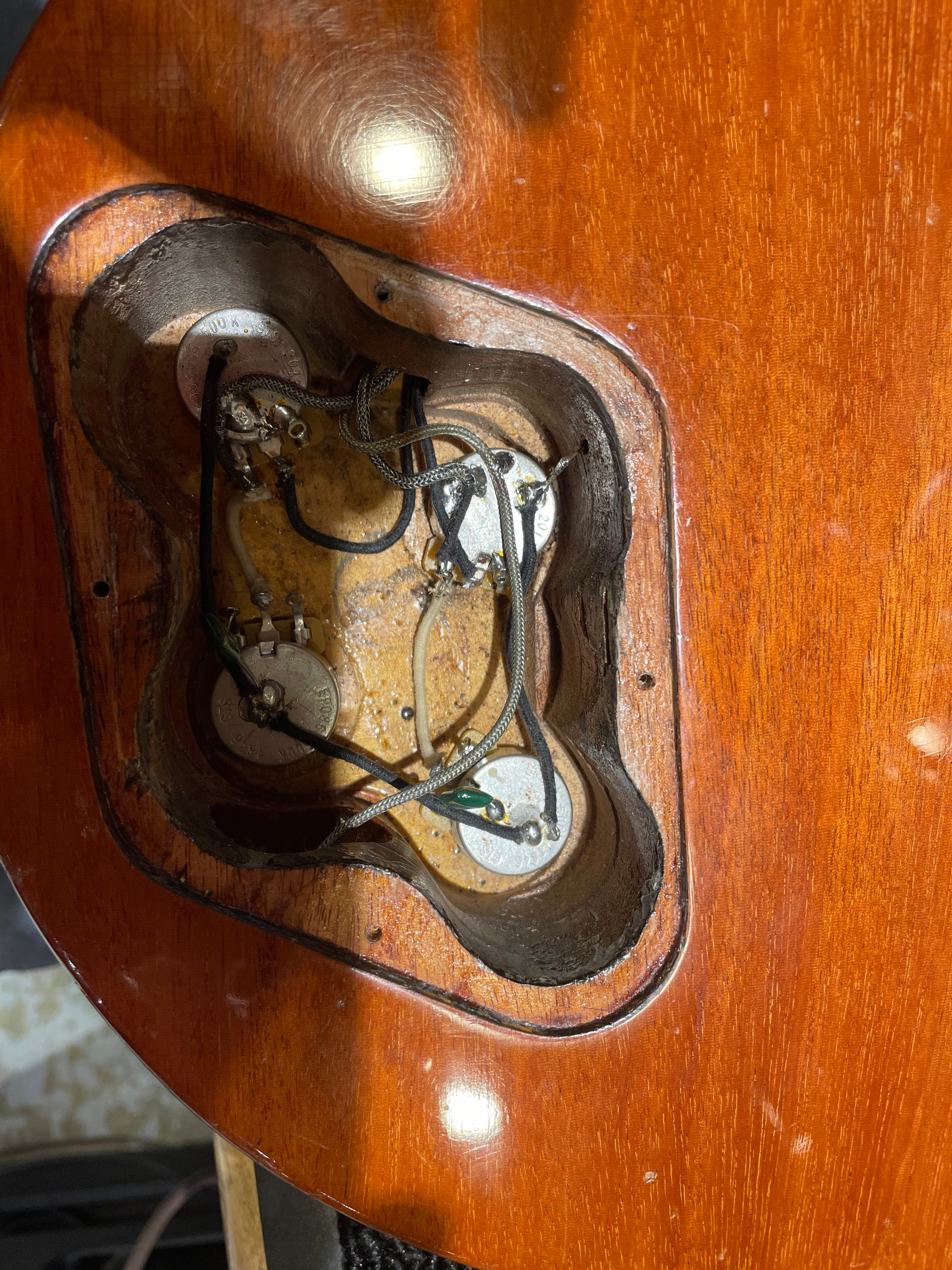 Gibson Les Paul Deluxe Black 1972