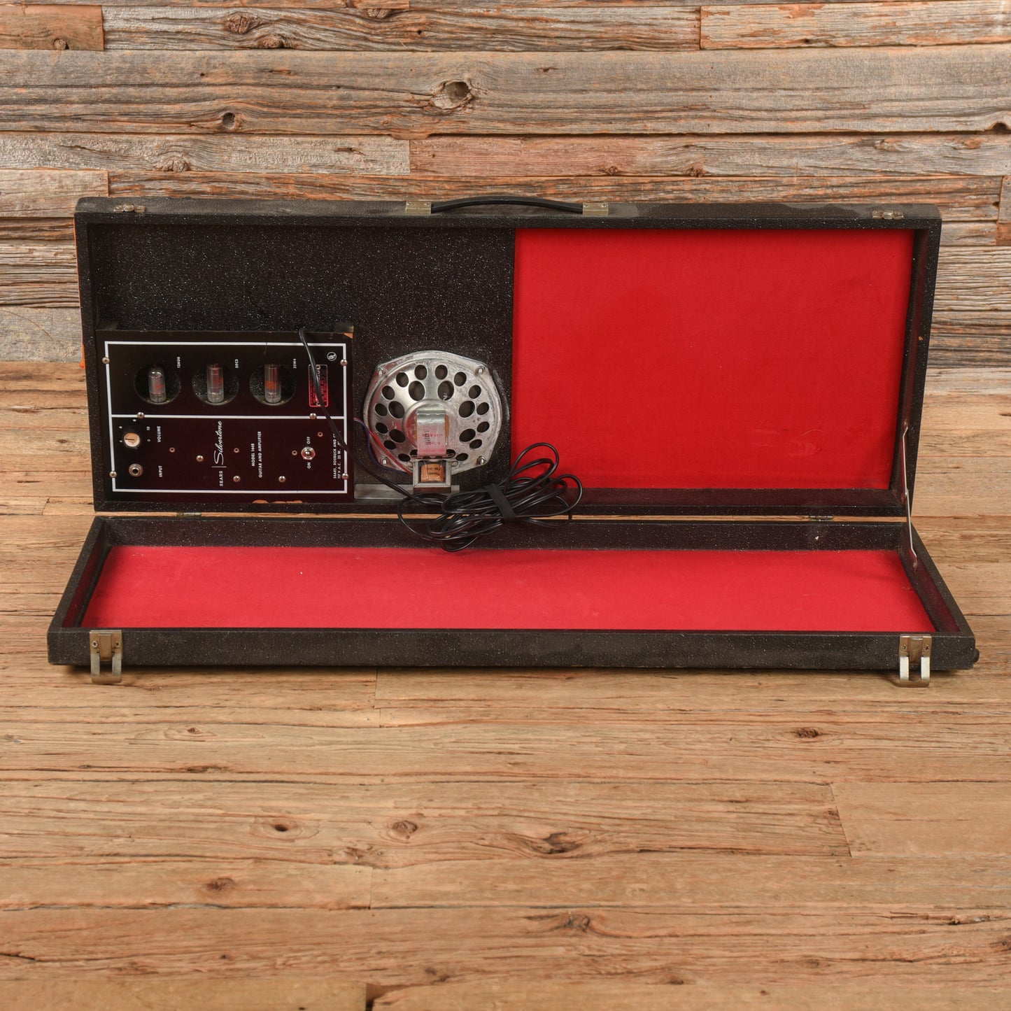 Silvertone 1448 w/Amp in Case Black