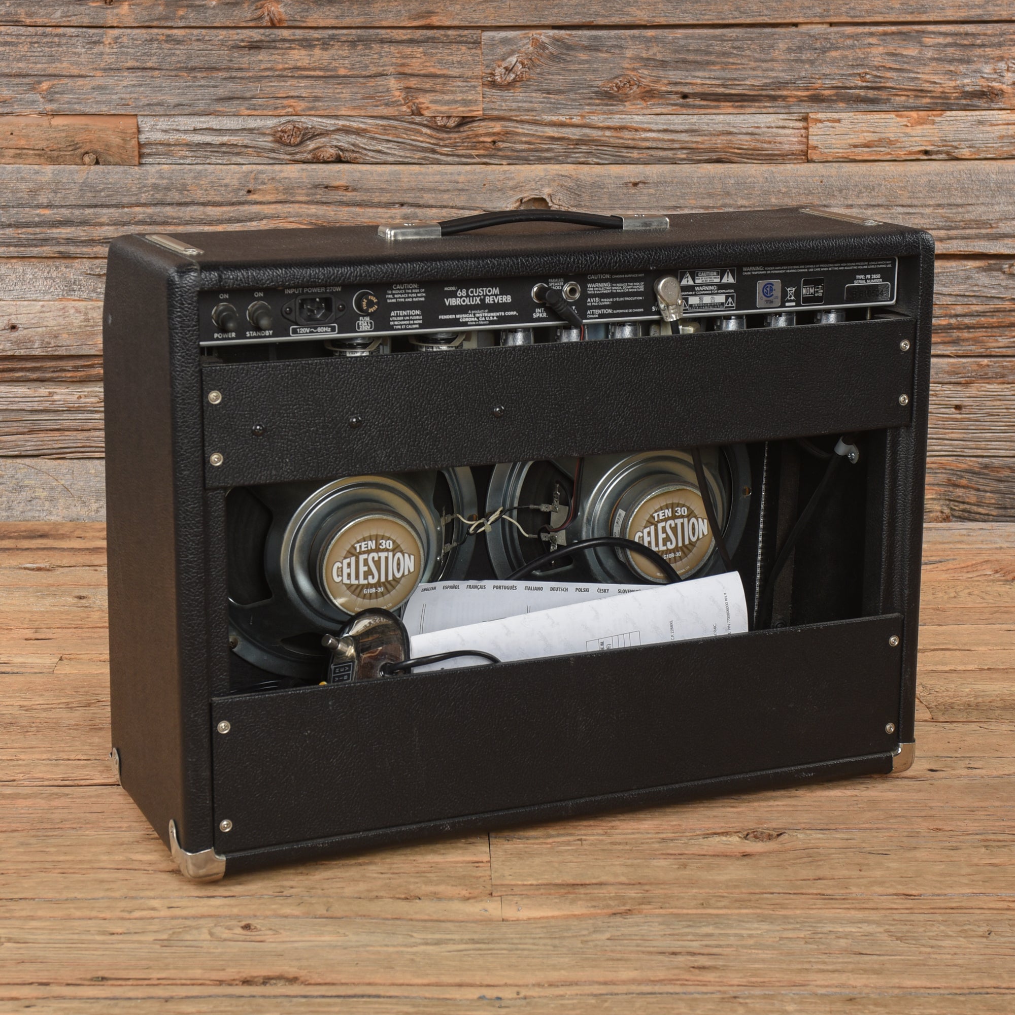 Fender '68 Custom Vibrolux Reverb-Amp 2-Channel 35-Watt 2x10