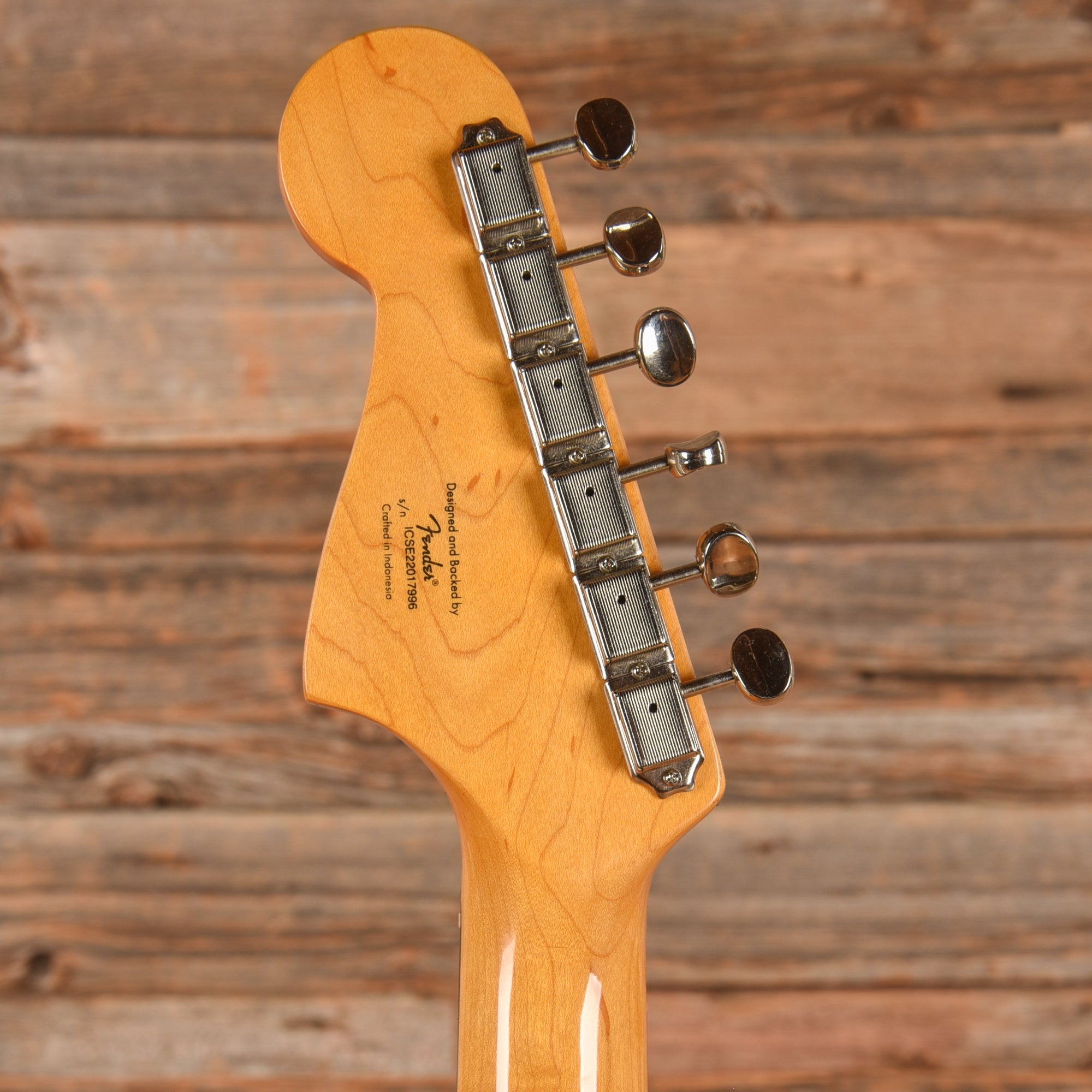 Squier Classic Vibe '70s Jazzmaster Maple Neck Walnut w/Black Blocks/Binding