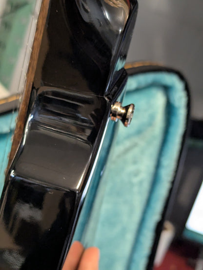 Epiphone Inspired by Gibson Custom Jimi Hendrix "Love Drops" Flying V