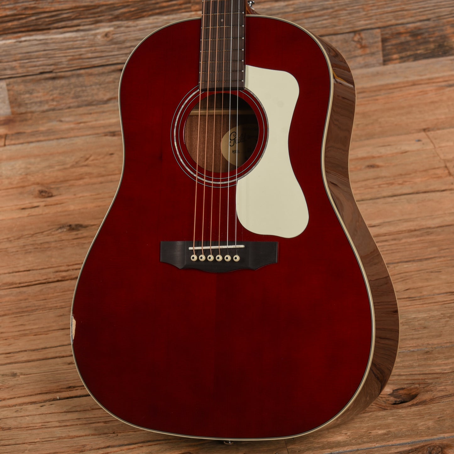 Guild DS-240 Memoir Slope Shoulder Acoustic Guitar Wine Red