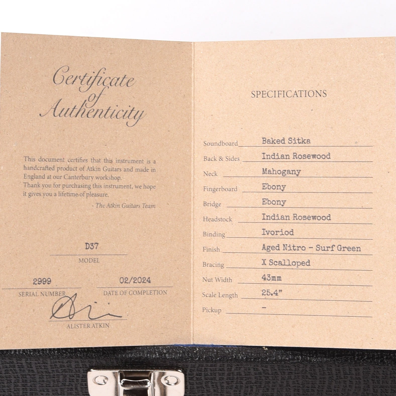 Atkin D37 Baked Sitka/Rosewood Aged Natural