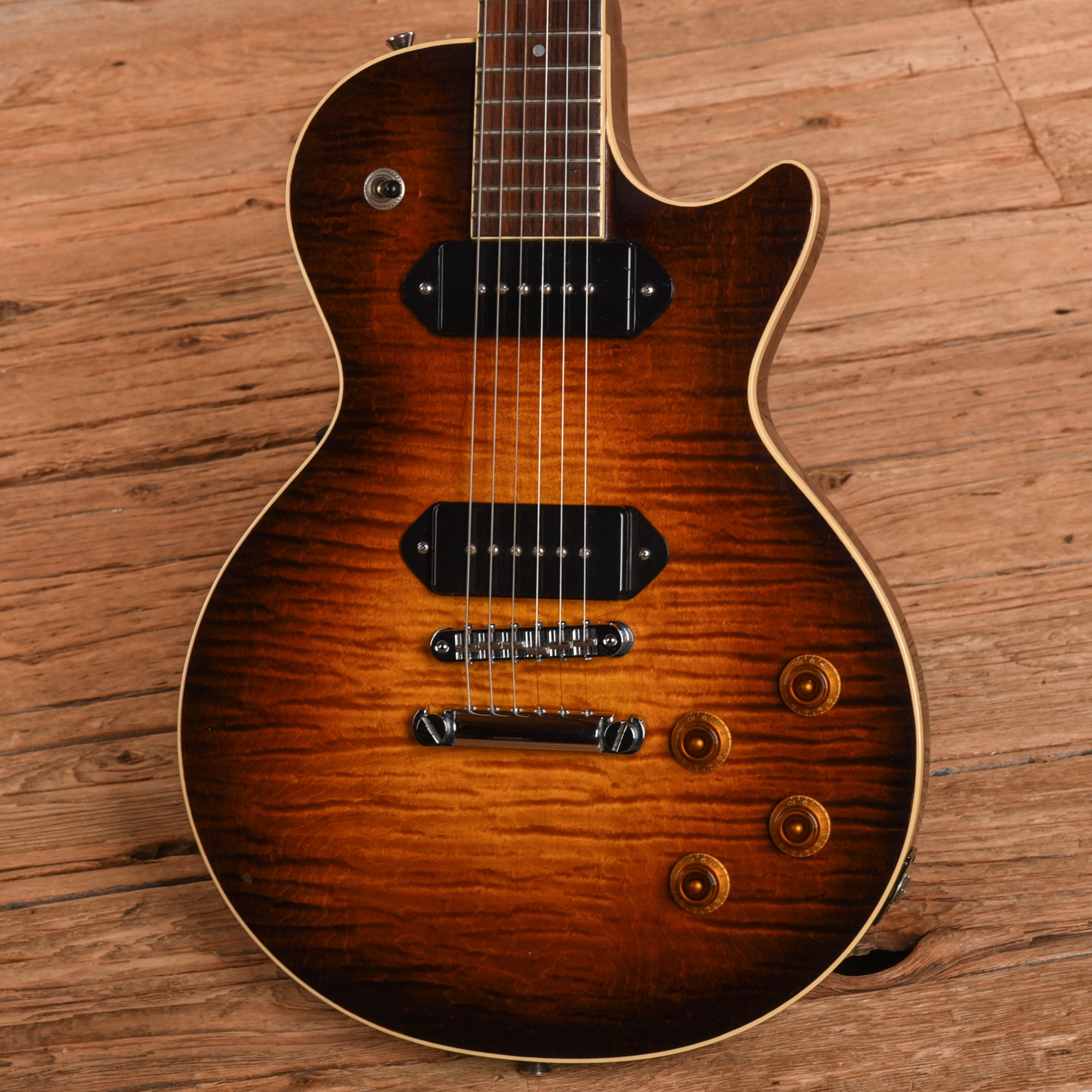 Heritage H-137 Sunburst