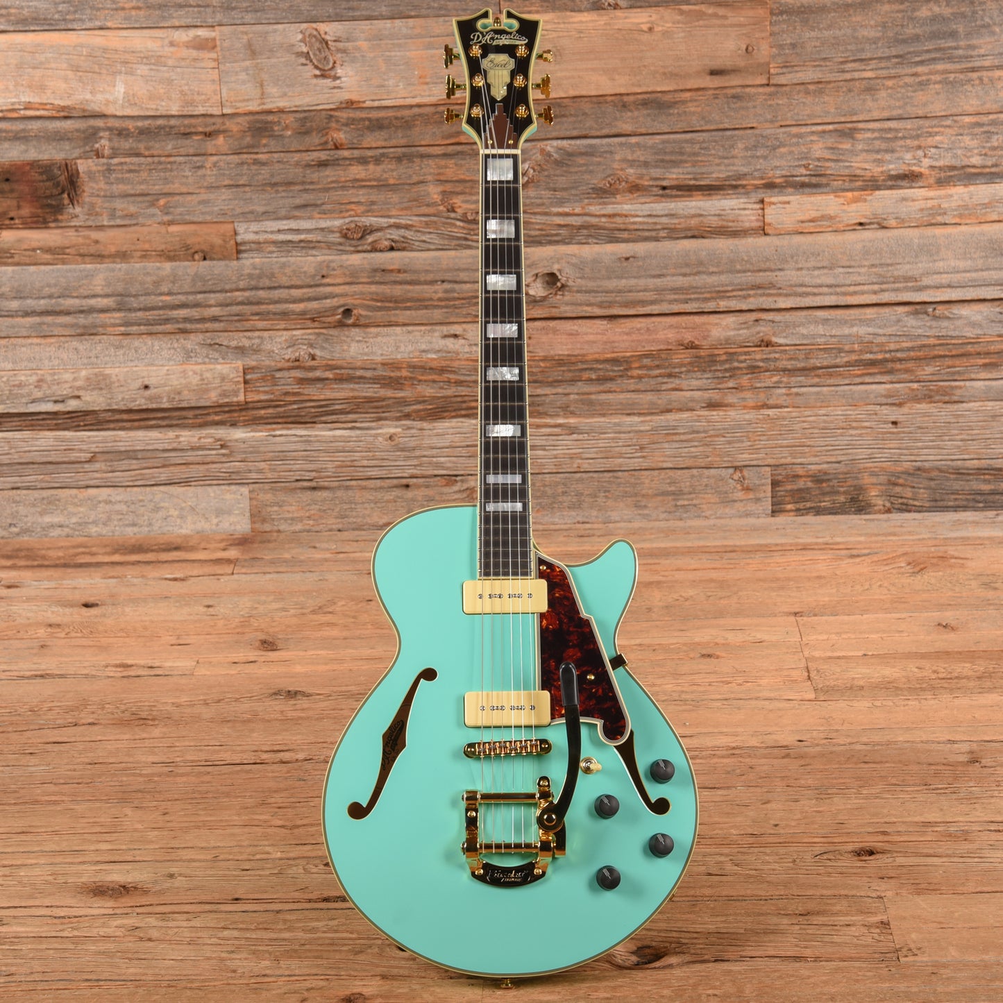 D'Angelico Excel Shoreline Semi-Hollow w/ Bigsby Surf Green 2017