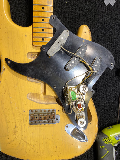 Fender Custom Shop '57 Stratocaster Heavy Relic Nocaster Blonde 2008