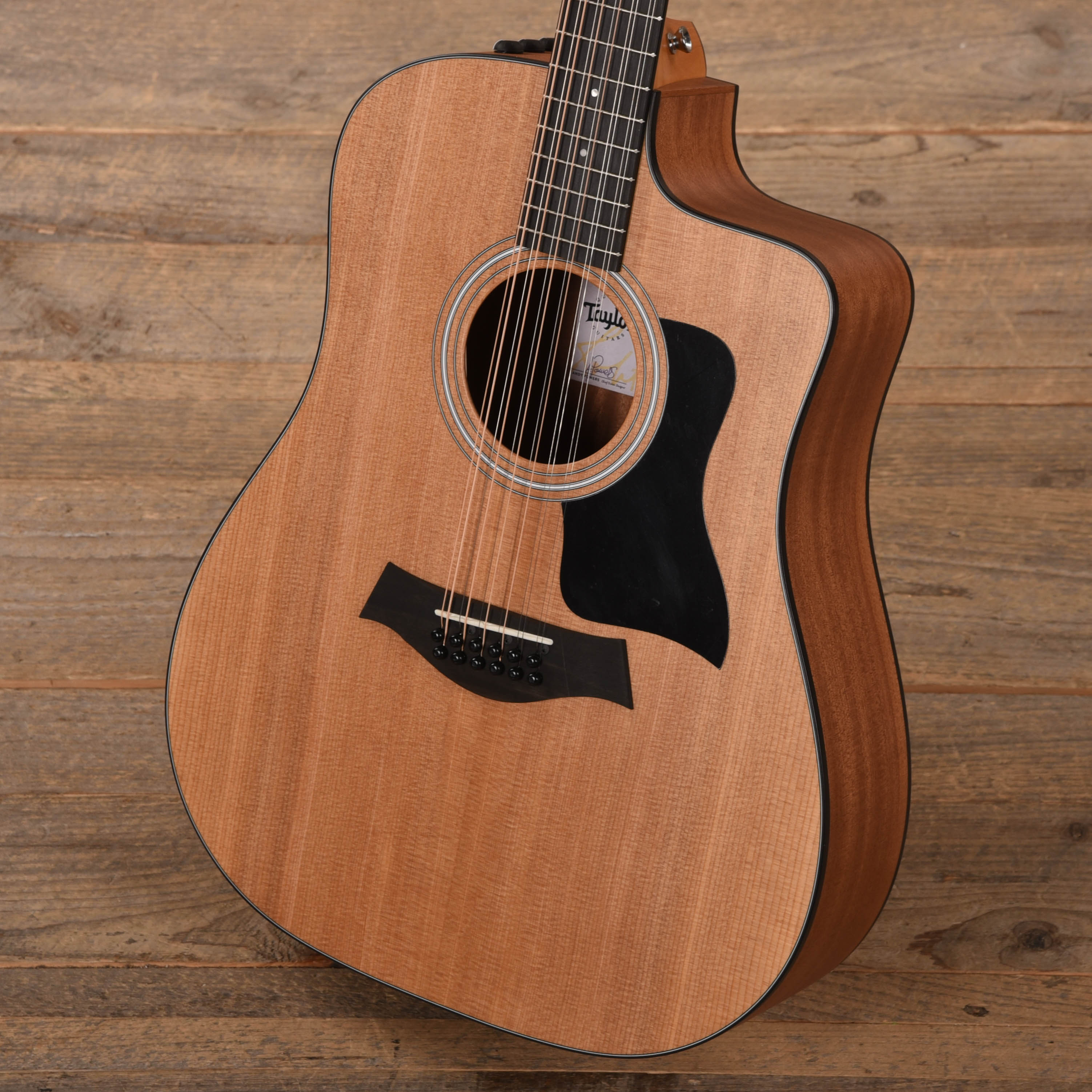 Taylor 150ce 12-String Dreadnought Spruce/Sapele Natural