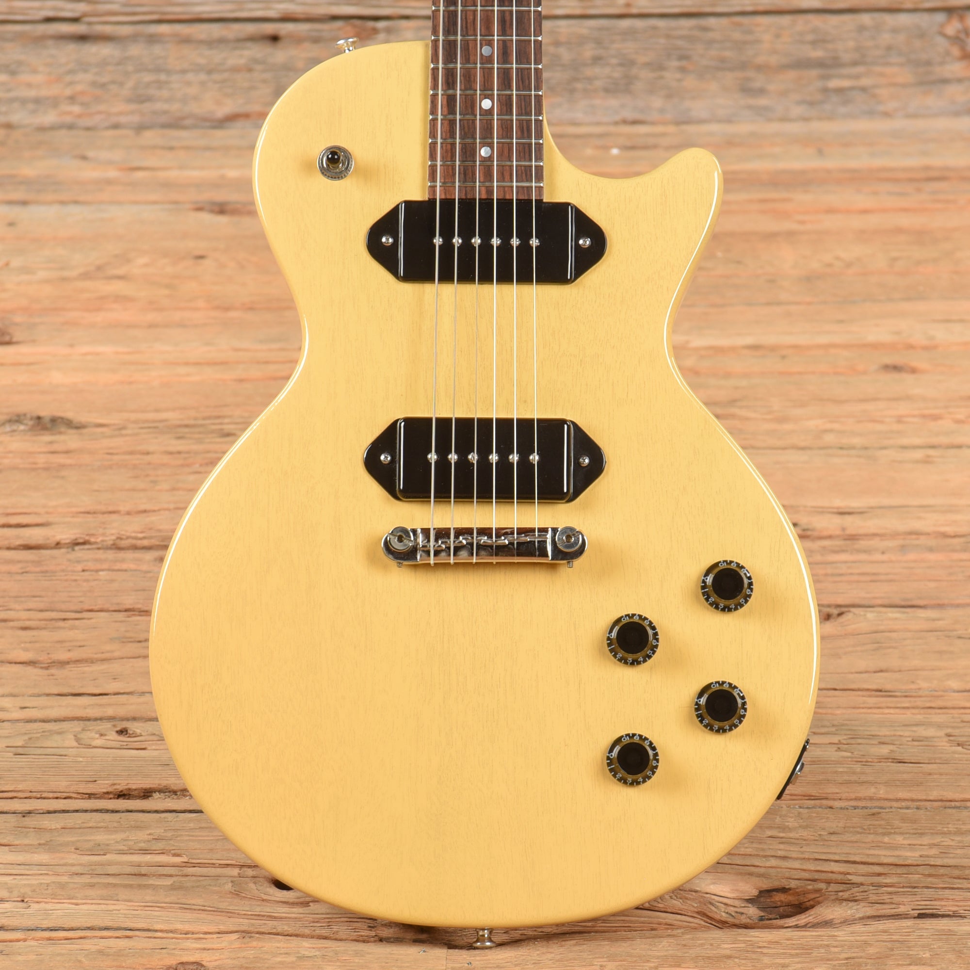 Heritage Standard Series H-137 TV Yellow 2018