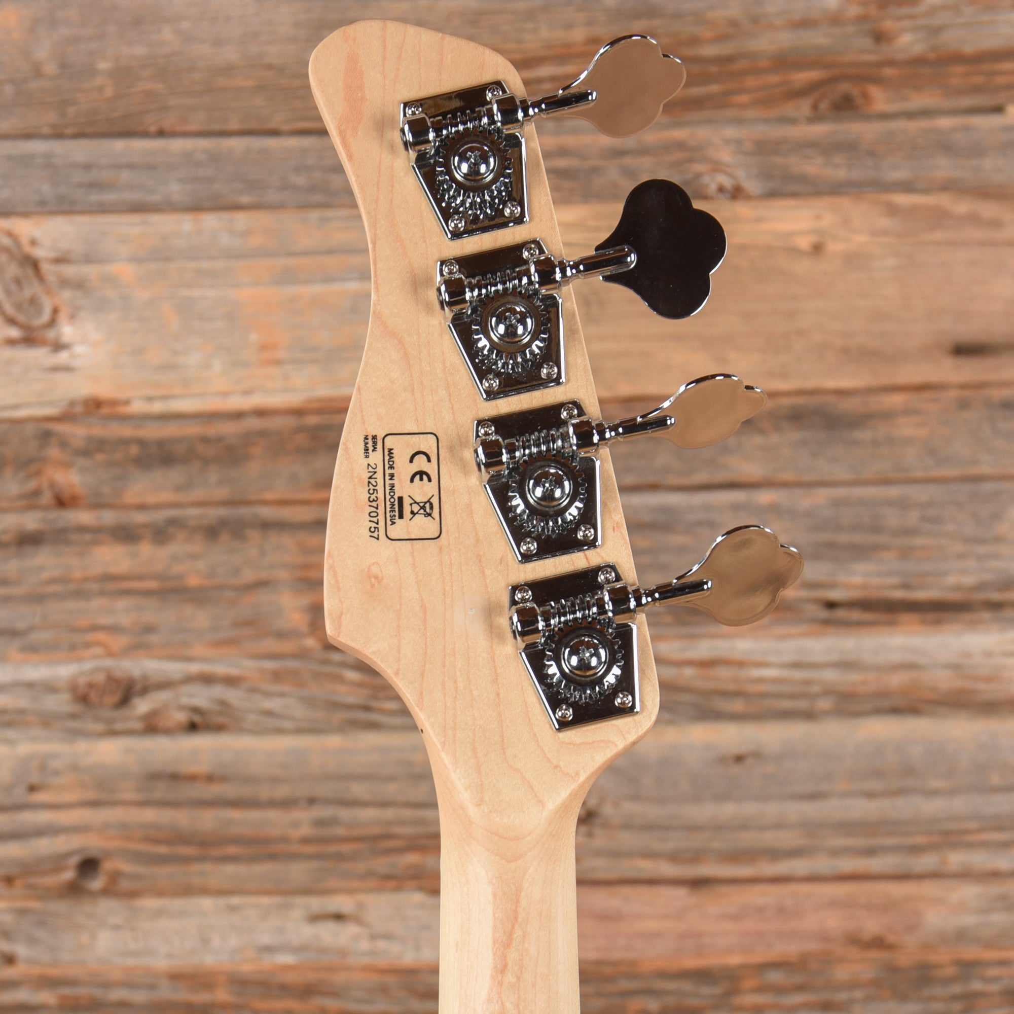 Sire Marcus Miller V7 4-String Swamp Ash/Poplar Reissue Transparent Green Satin