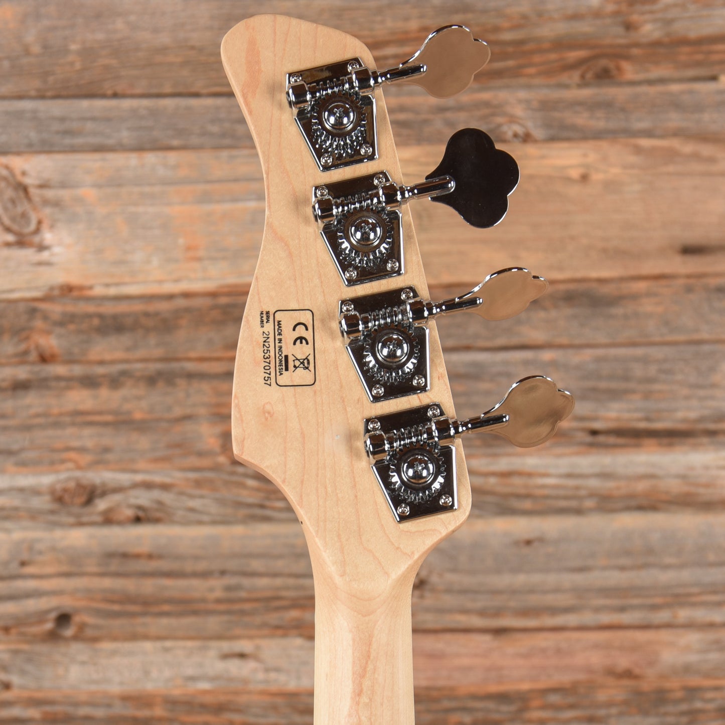 Sire Marcus Miller V7 4-String Swamp Ash/Poplar Reissue Transparent Green Satin