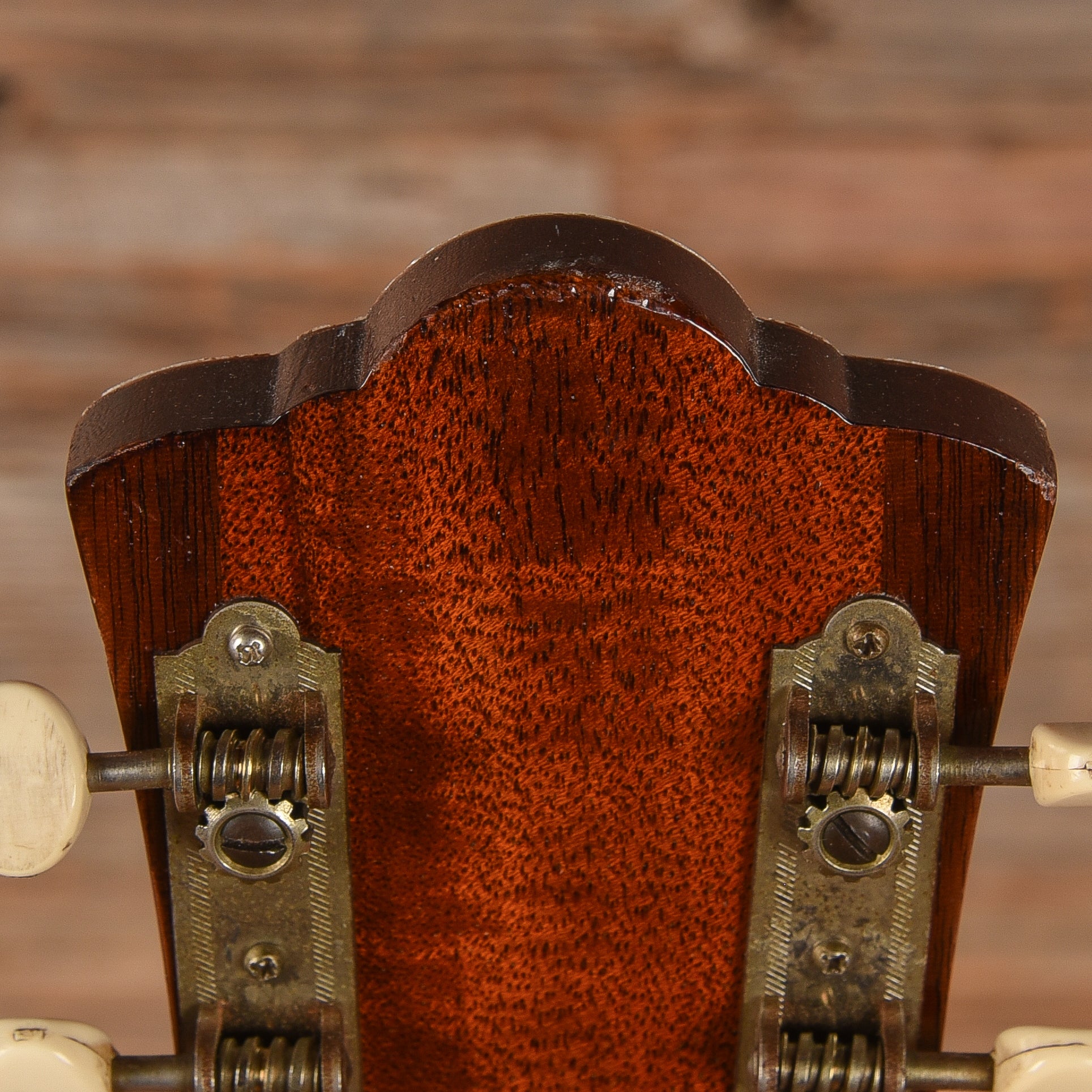 Guild M-20 Brown 1965