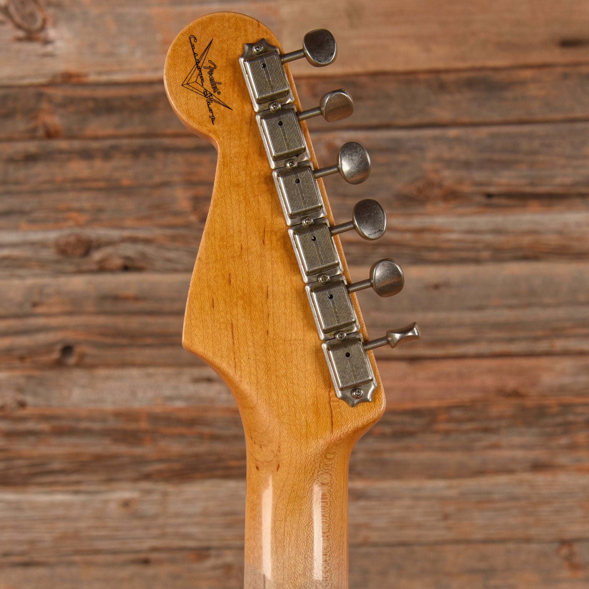 Fender Postmodern Strat Journeyman Relic Black 2022