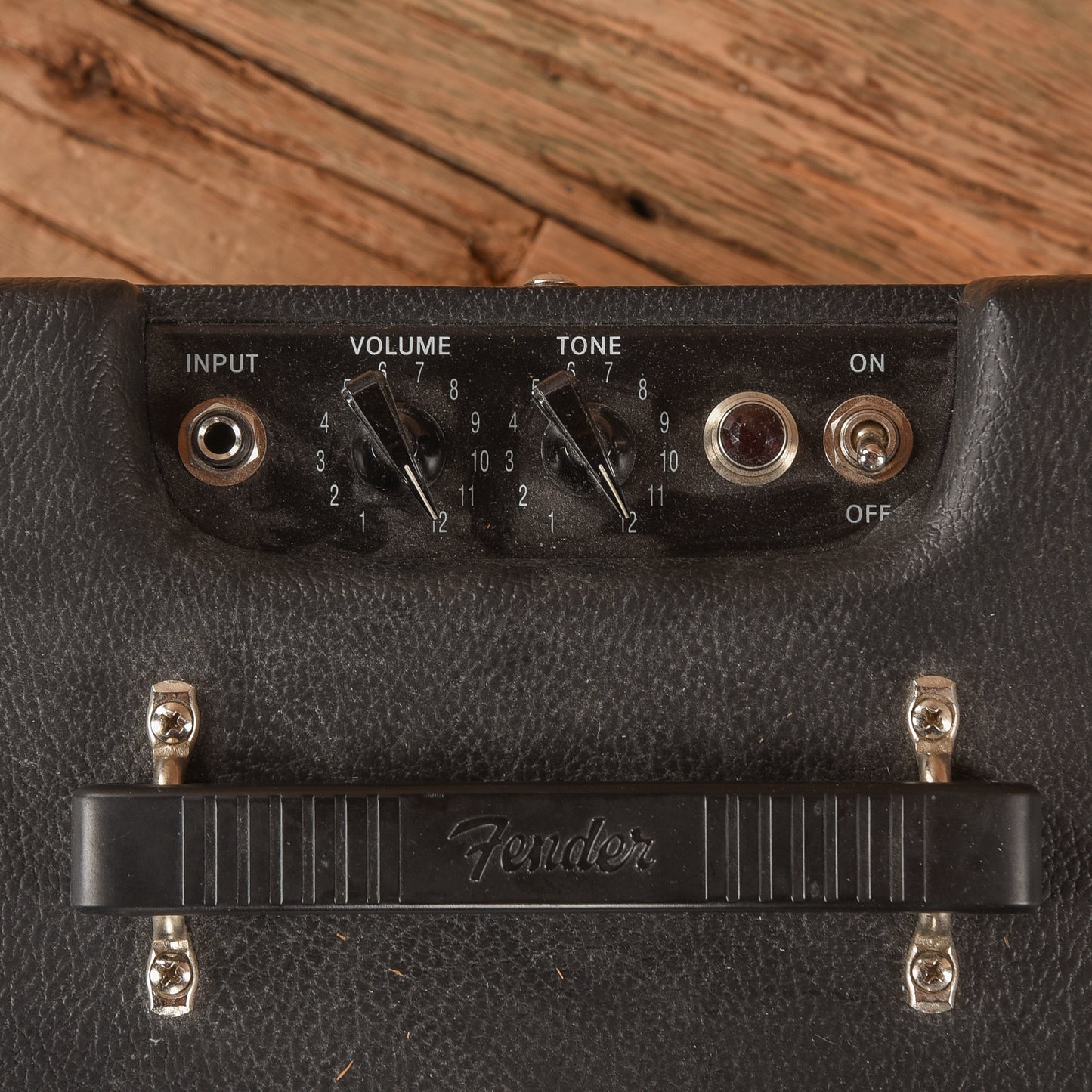 Fender Pro Junior III 15-Watt 1x10" Guitar Combo