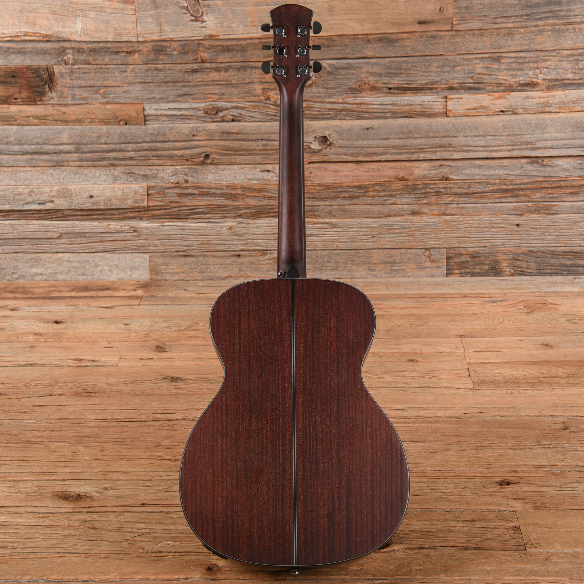 Orangewood Oliver Mahogany Live Acoustic-Electric Guitar