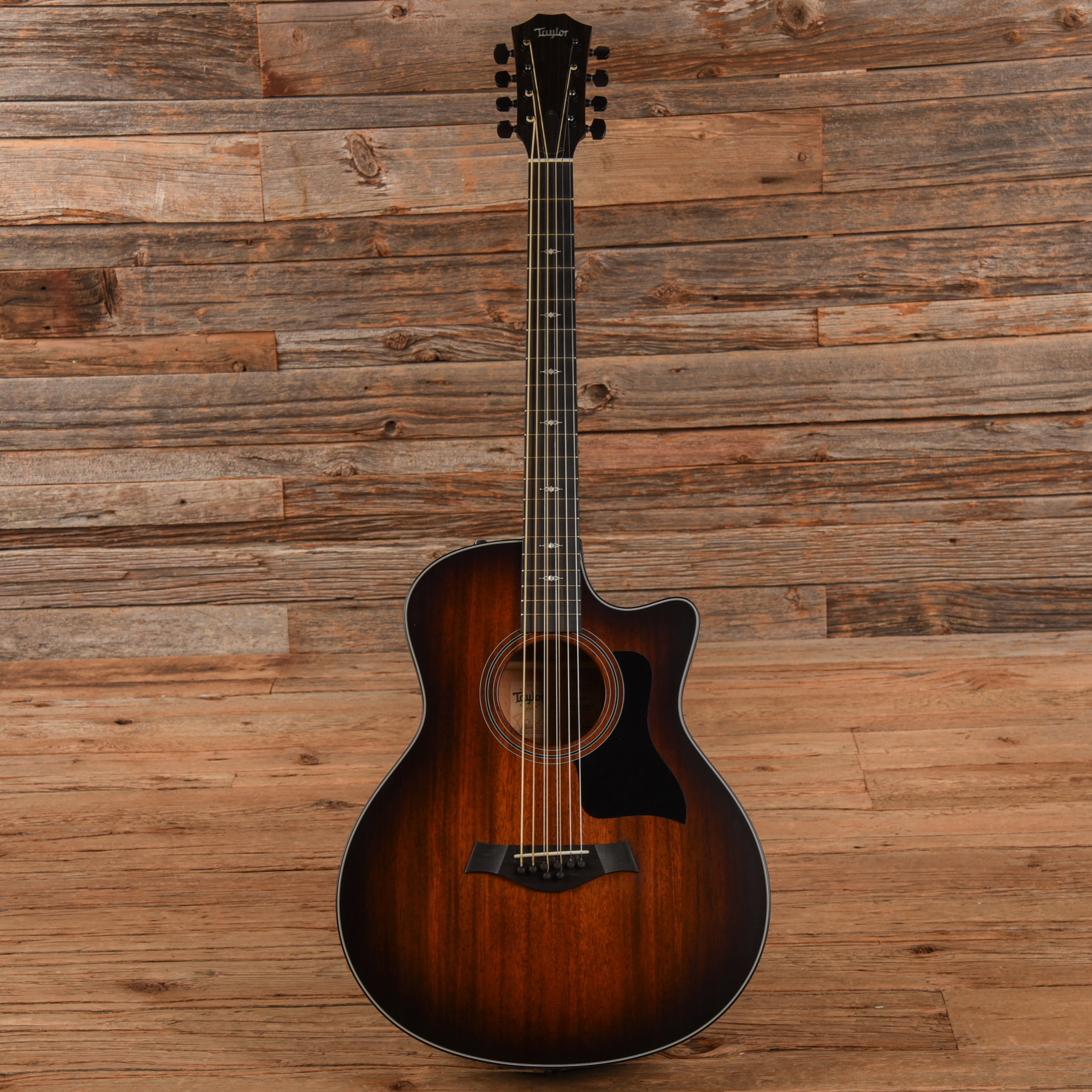 Taylor 326ce Baritone 8 Sunburst 2023