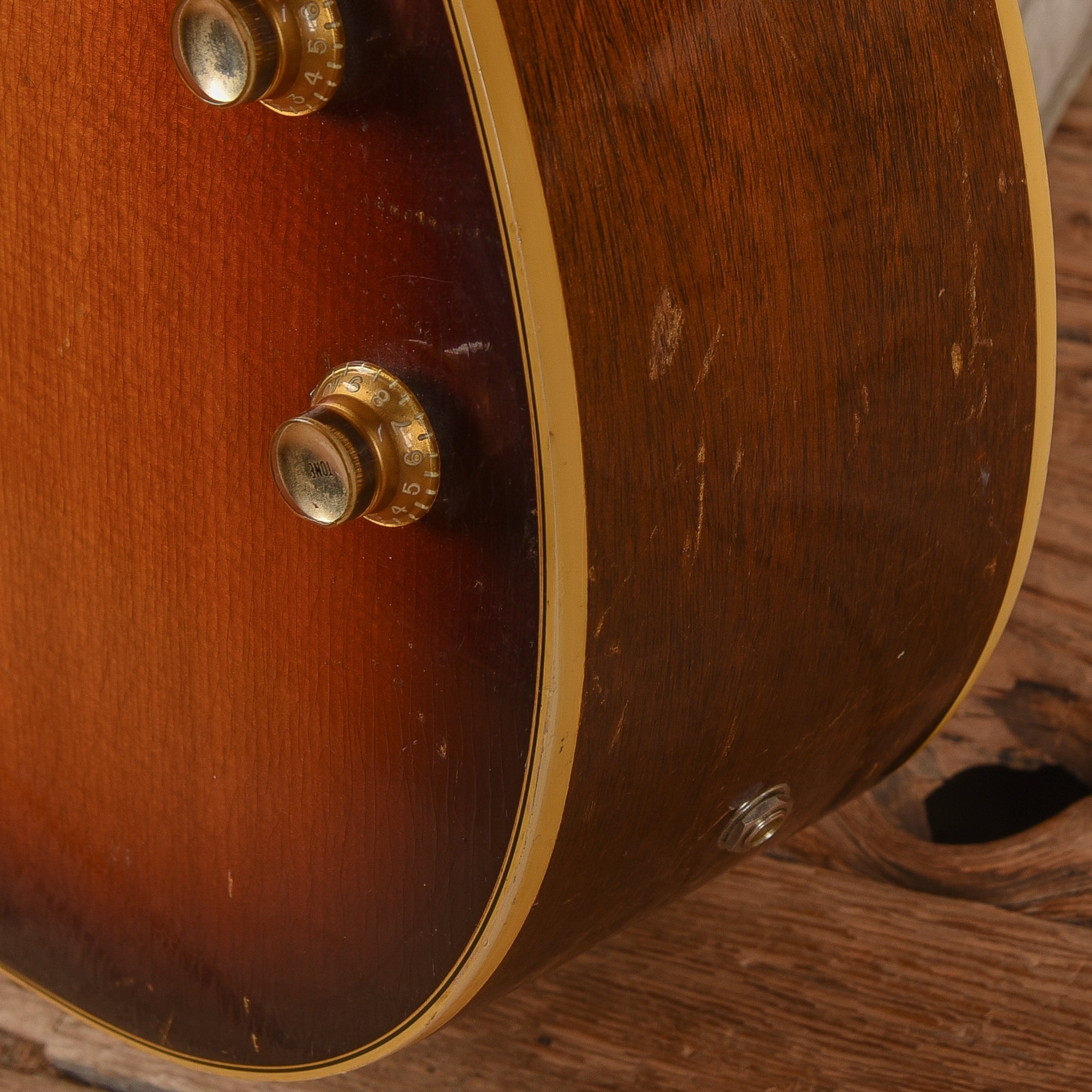 Gibson J-160E Sunburst 1965