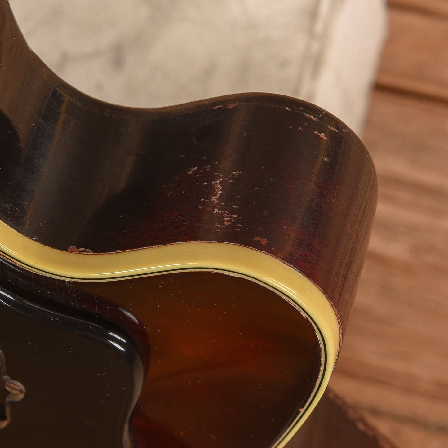 Guild M-65 3/4 Sunburst 1965