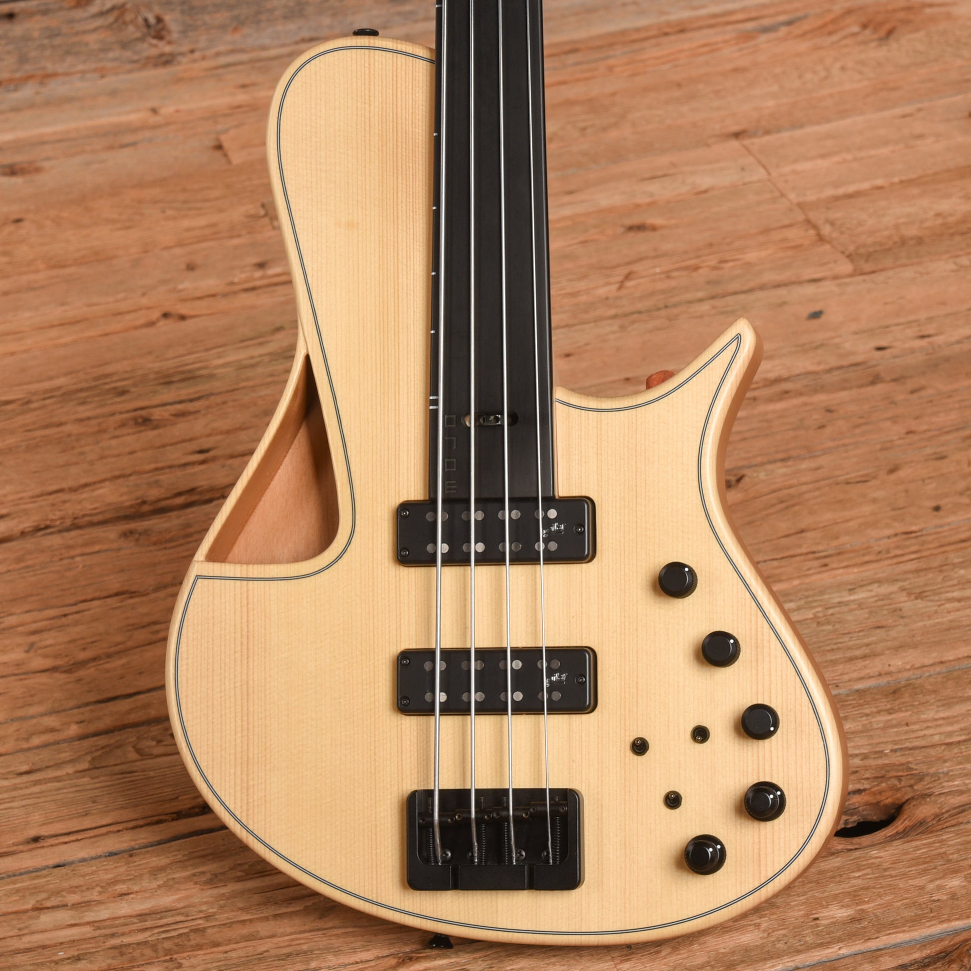 Meridian Mojo 4 Fretless Natural Bass Guitars / 4-String