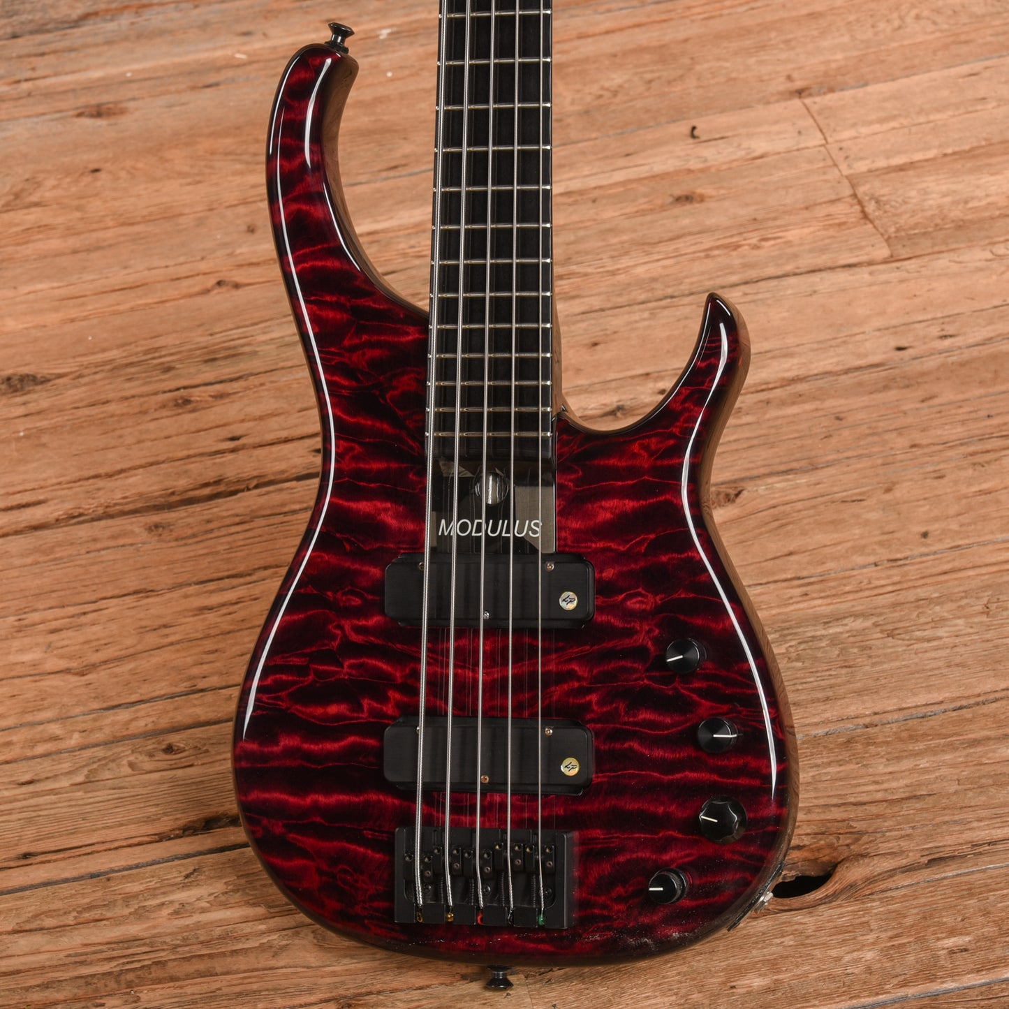 Modulus Quantum 5 Purple 2007 Bass Guitars / 5-String or More