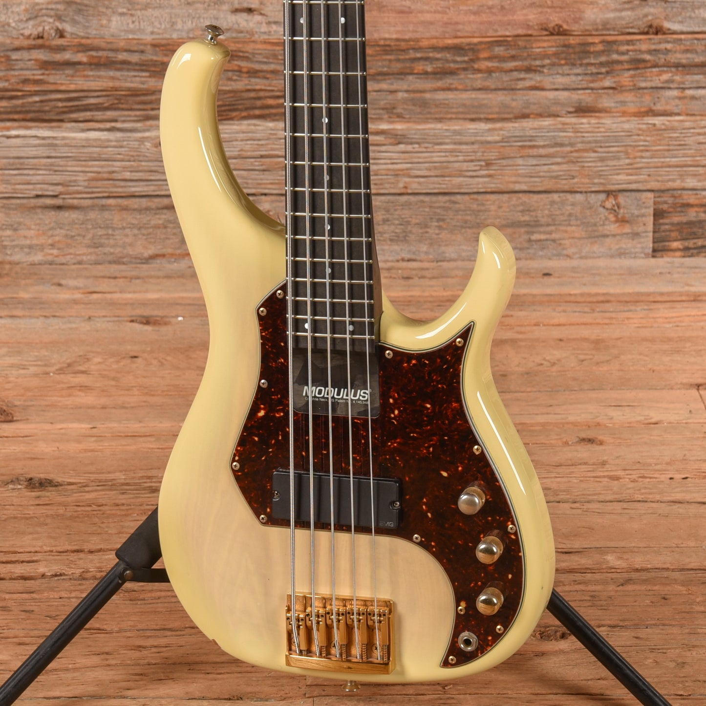 Modulus M92 White Bass Guitars