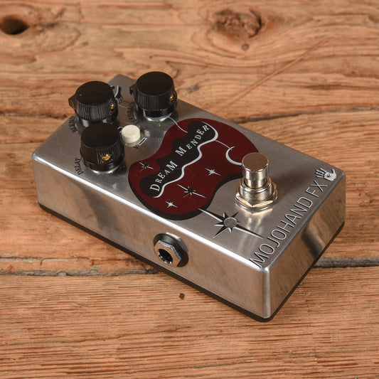 Mojo Hand FX Dream Mender Chorus/Echo/Vibrato Effects and Pedals / Multi-Effect Unit