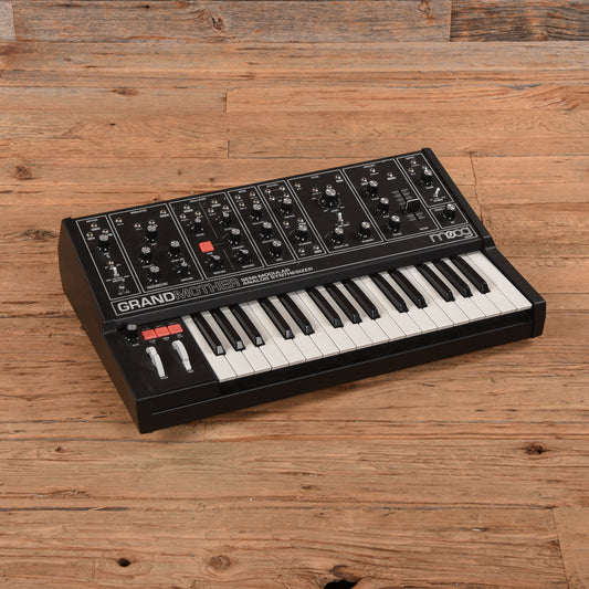 Moog Grandmother 32-Key Semi-Modular Analog Synthesizer Keyboards and Synths / Synths / Analog Synths