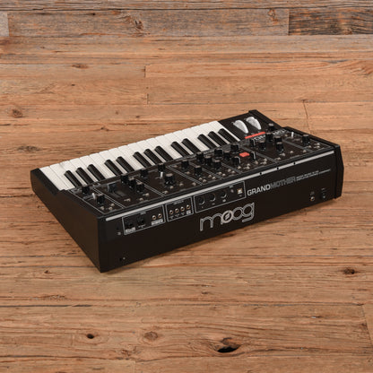 Moog Grandmother 32-Key Semi-Modular Analog Synthesizer Keyboards and Synths / Synths / Analog Synths