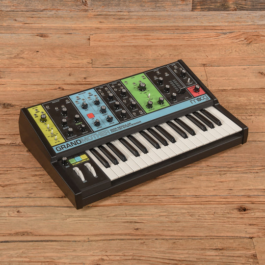 Moog Grandmother Keyboards and Synths / Synths / Analog Synths