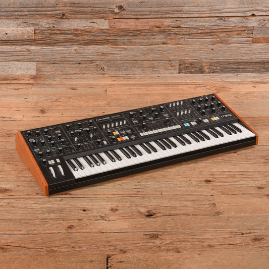 Moog Muse 8-Voice Analog Synthesizer Keyboards and Synths / Synths / Analog Synths
