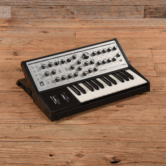 Moog Sub Phatty Analog Synthesizer Keyboards and Synths / Synths / Analog Synths