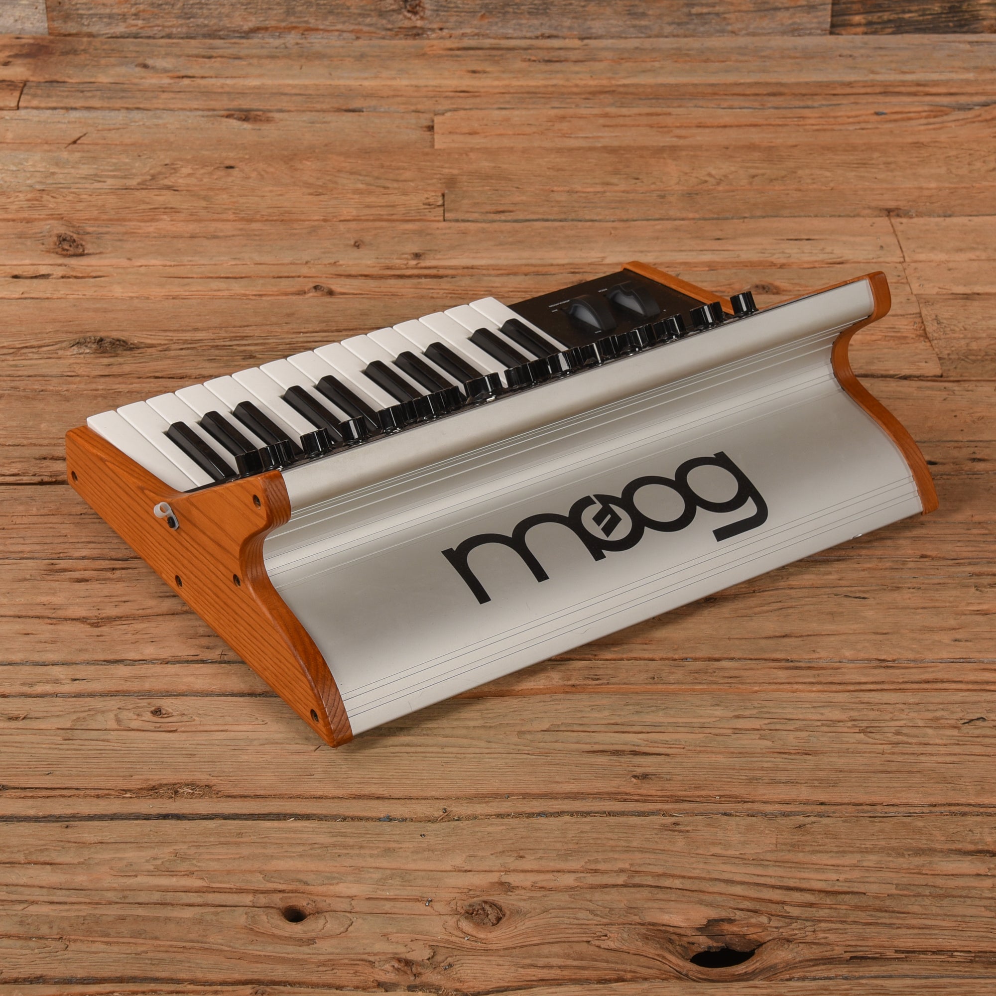 Moog Subsequent 25 Analog Synthesizer Keyboards and Synths / Synths / Analog Synths