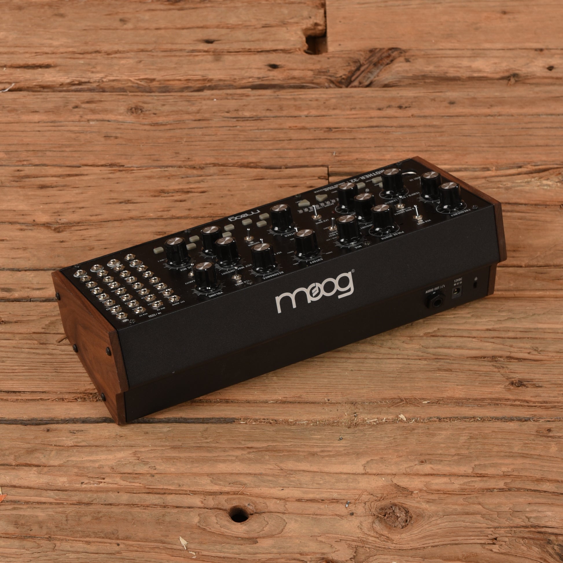 Moog Mother-32 Tabletop Semi-Modular Synthesizer Keyboards and Synths / Synths / Digital Synths
