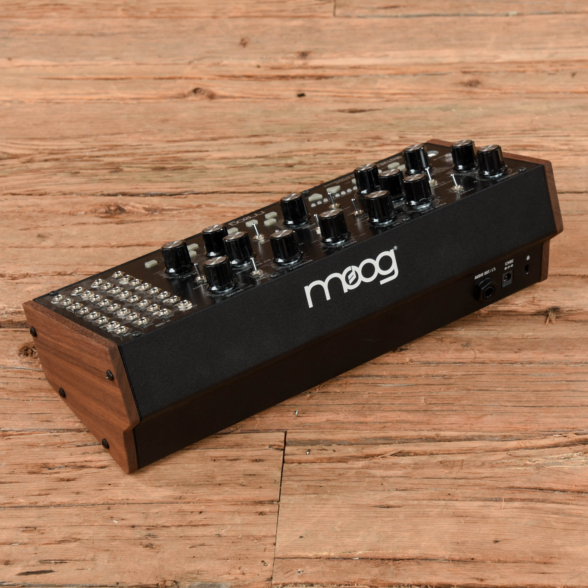 Moog Mother-32 Tabletop Semi-Modular Synthesizer Keyboards and Synths / Synths / Digital Synths