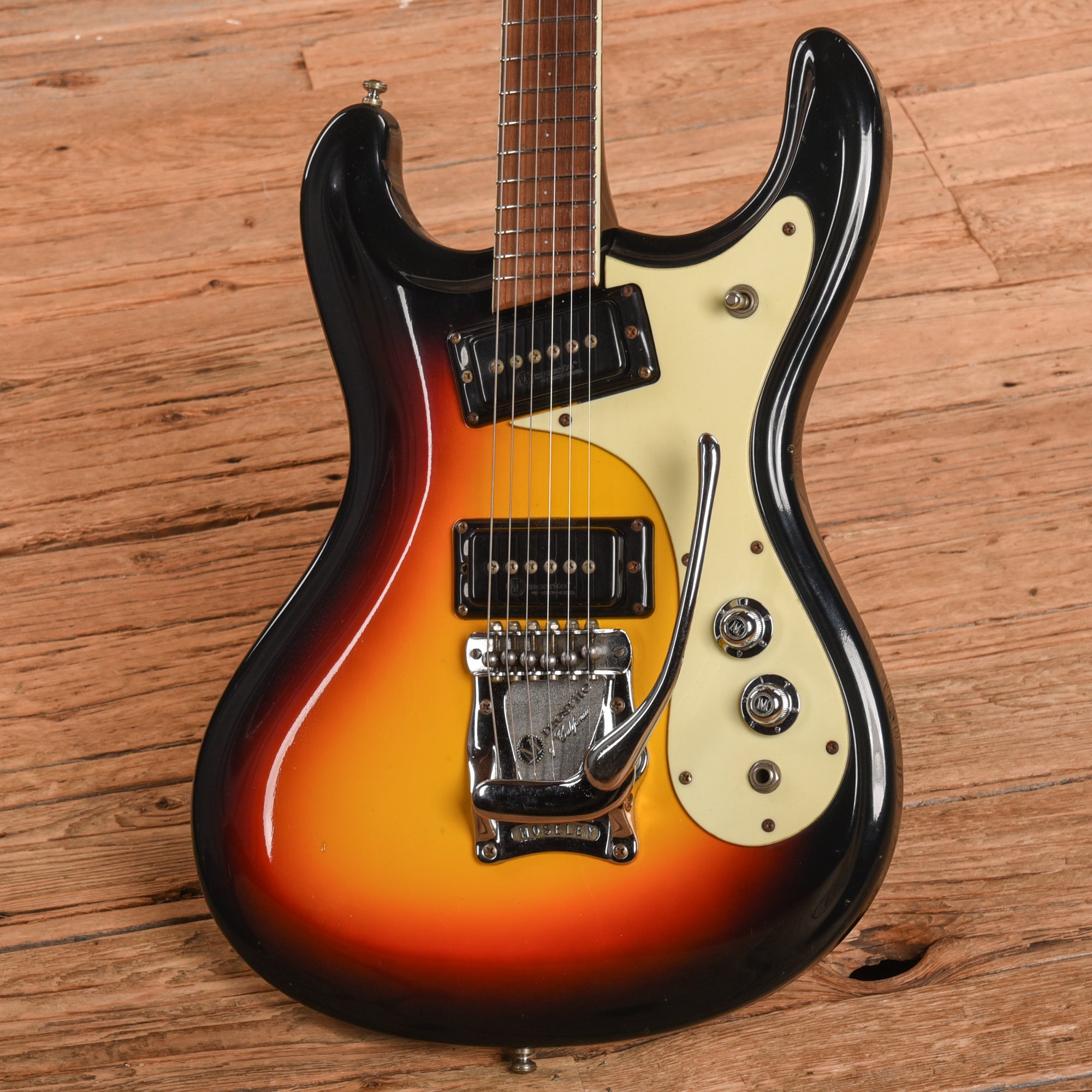 Mosrite Ventures Model Sunburst 1966 – Chicago Music Exchange