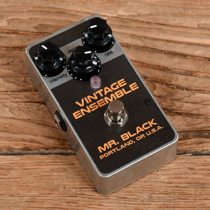 Mr. Black Pedals Vintage Ensemble Effects and Pedals / Chorus and Vibrato
