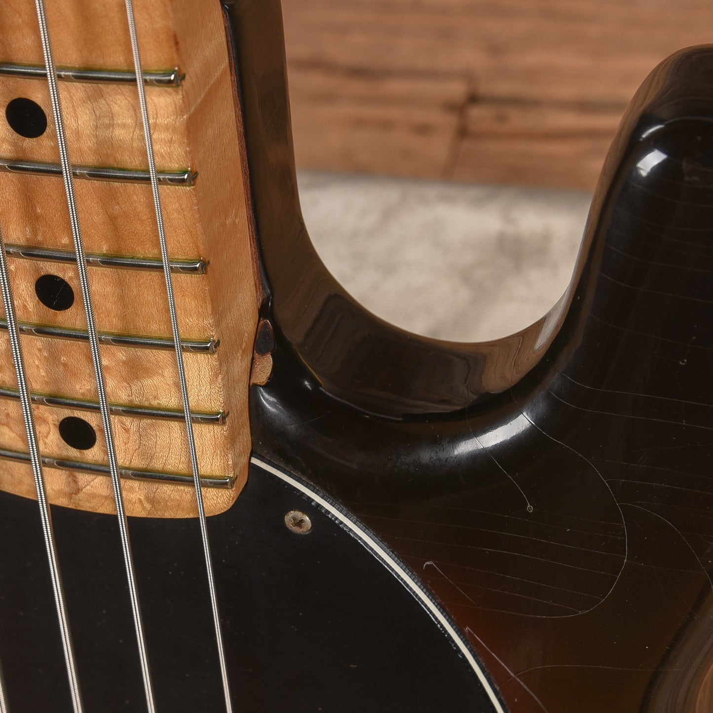 Music Man '77 StingRay Body w/'90 StingRay Neck Sunburst Bass Guitars / 4-String