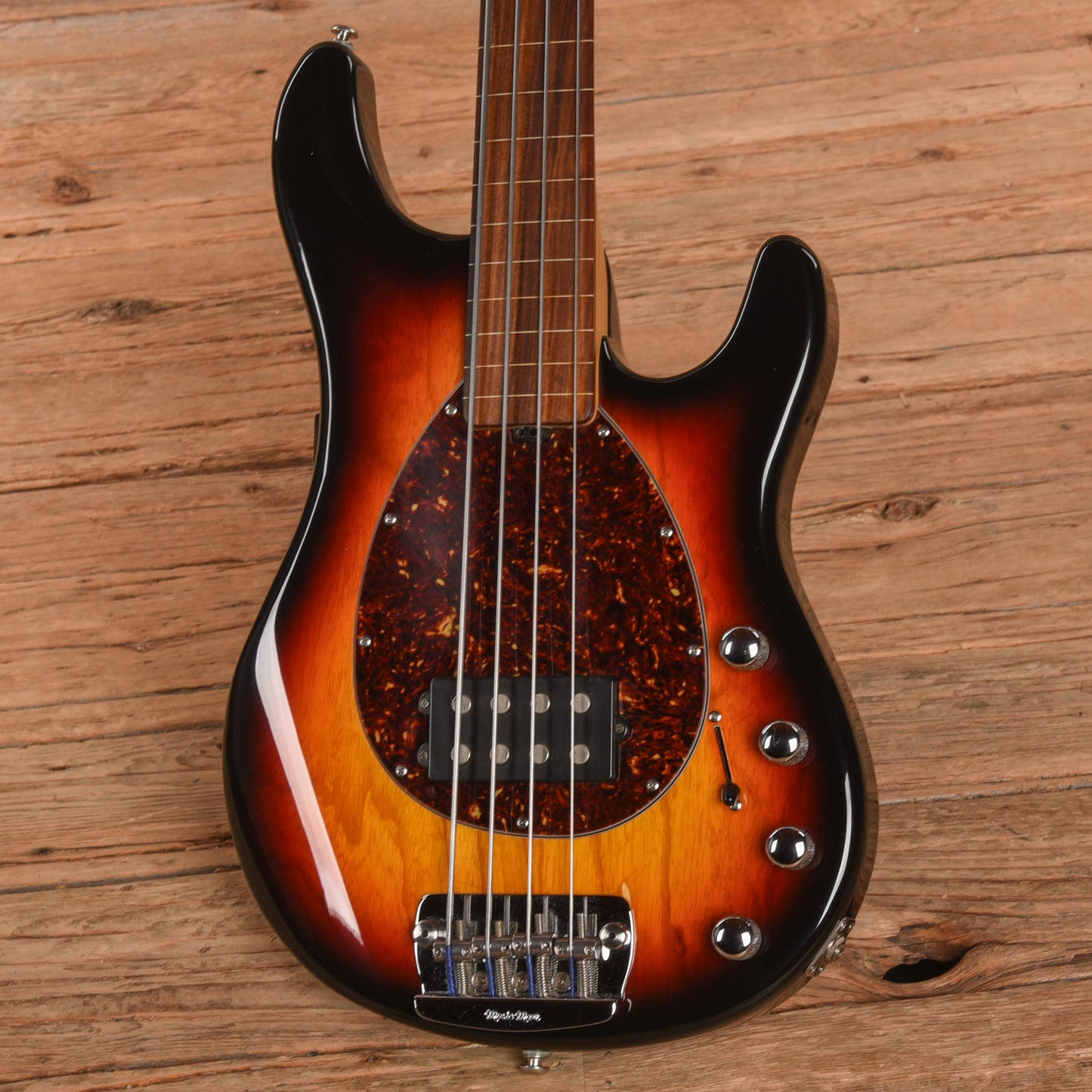 Music Man Sterling Fretless Sunburst 2001 Bass Guitars / 4-String
