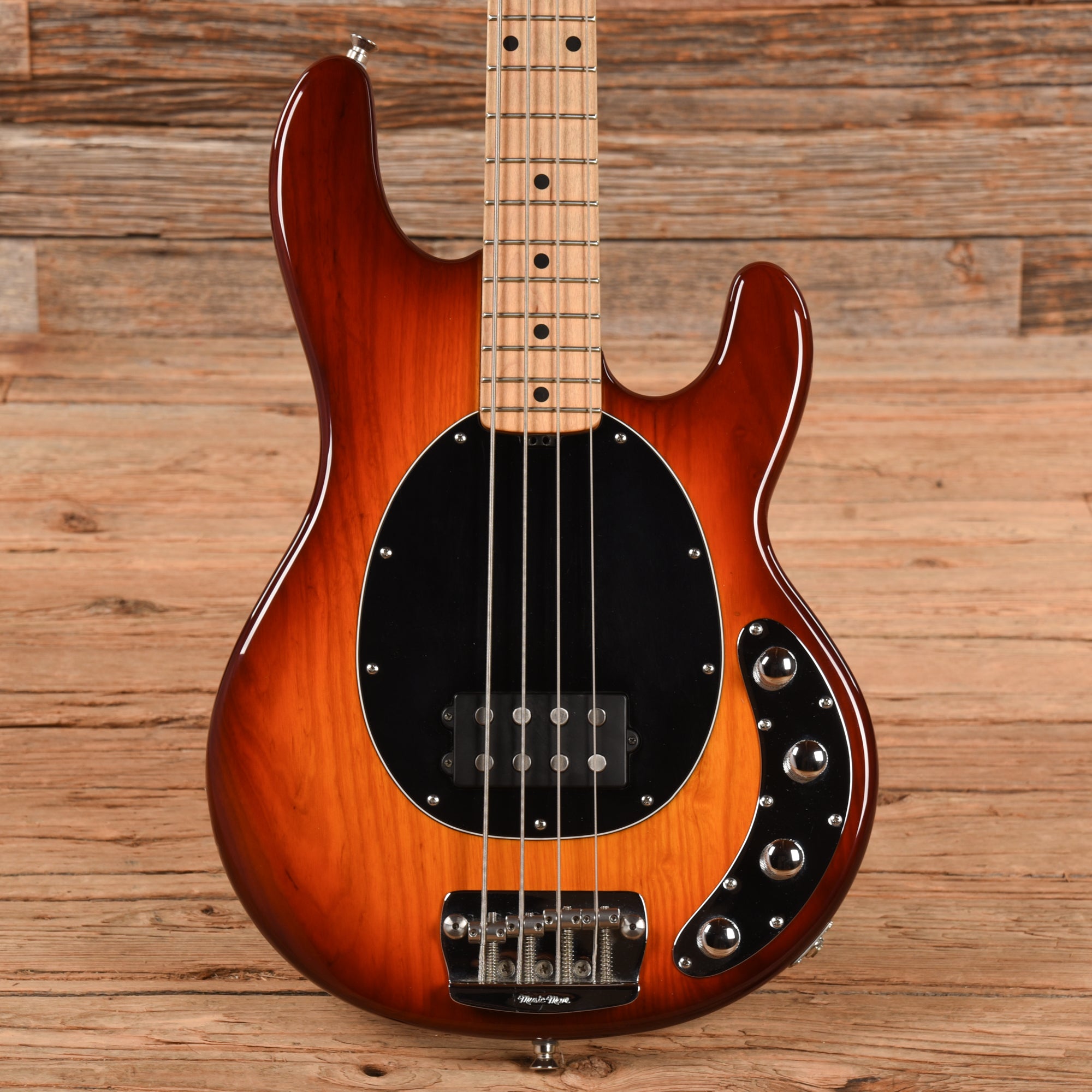 Music Man StingRay 4 H 3-Band EQ Honey Burst 2003 Bass Guitars / 4-String