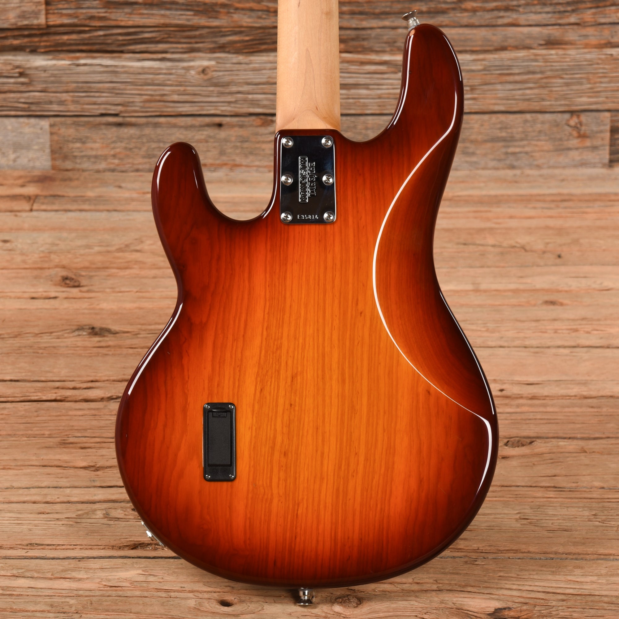 Music Man StingRay 4 H 3-Band EQ Honey Burst 2003 Bass Guitars / 4-String