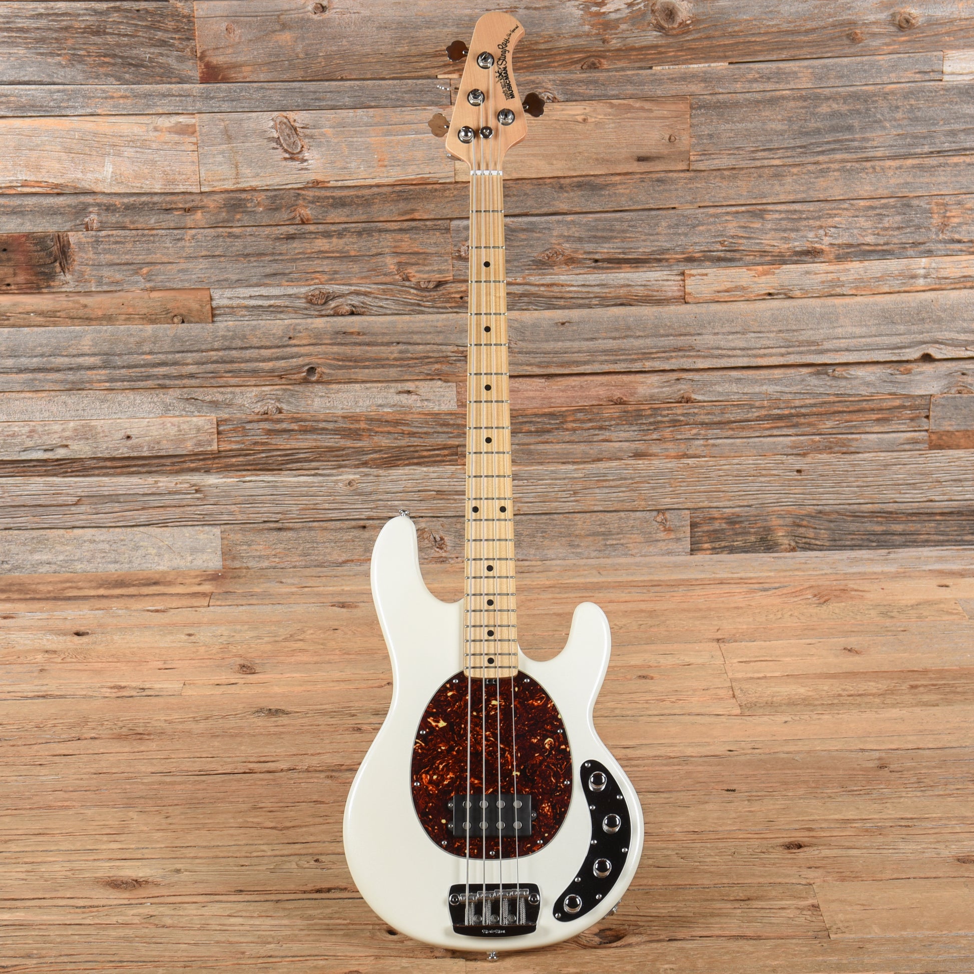 Music Man StingRay 4 H Slo Special White Bass Guitars / 4-String