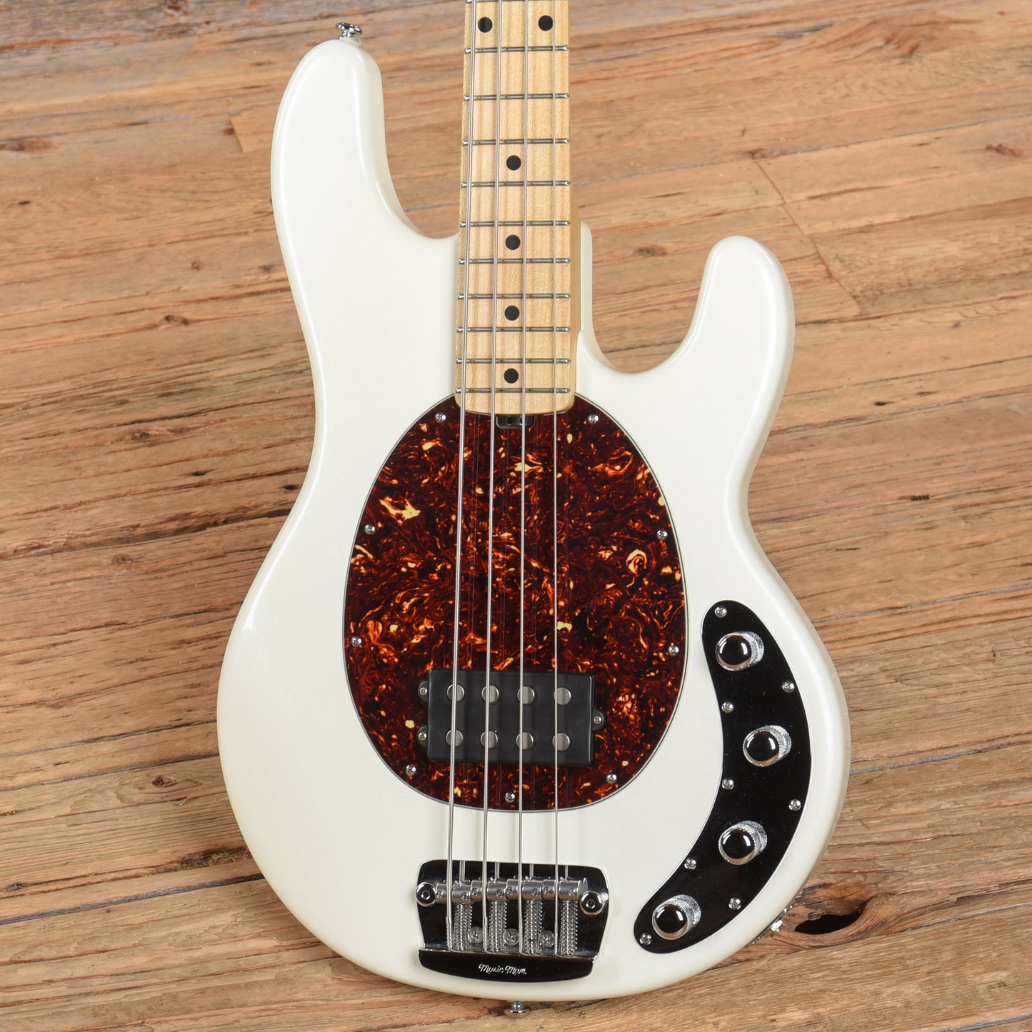 Music Man StingRay 4 H Slo Special White Bass Guitars / 4-String