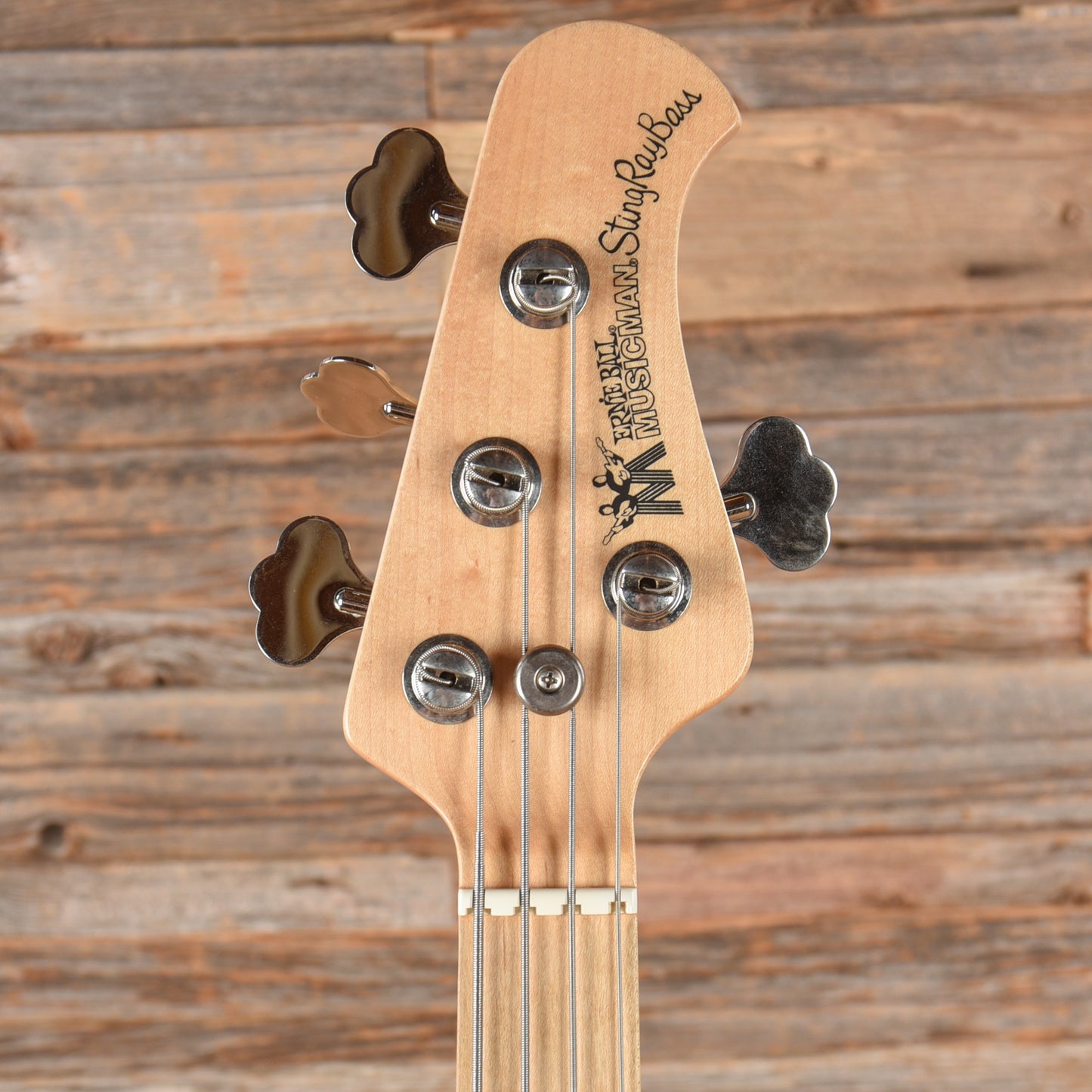 Music Man StingRay Classic White Bass Guitars / 4-String